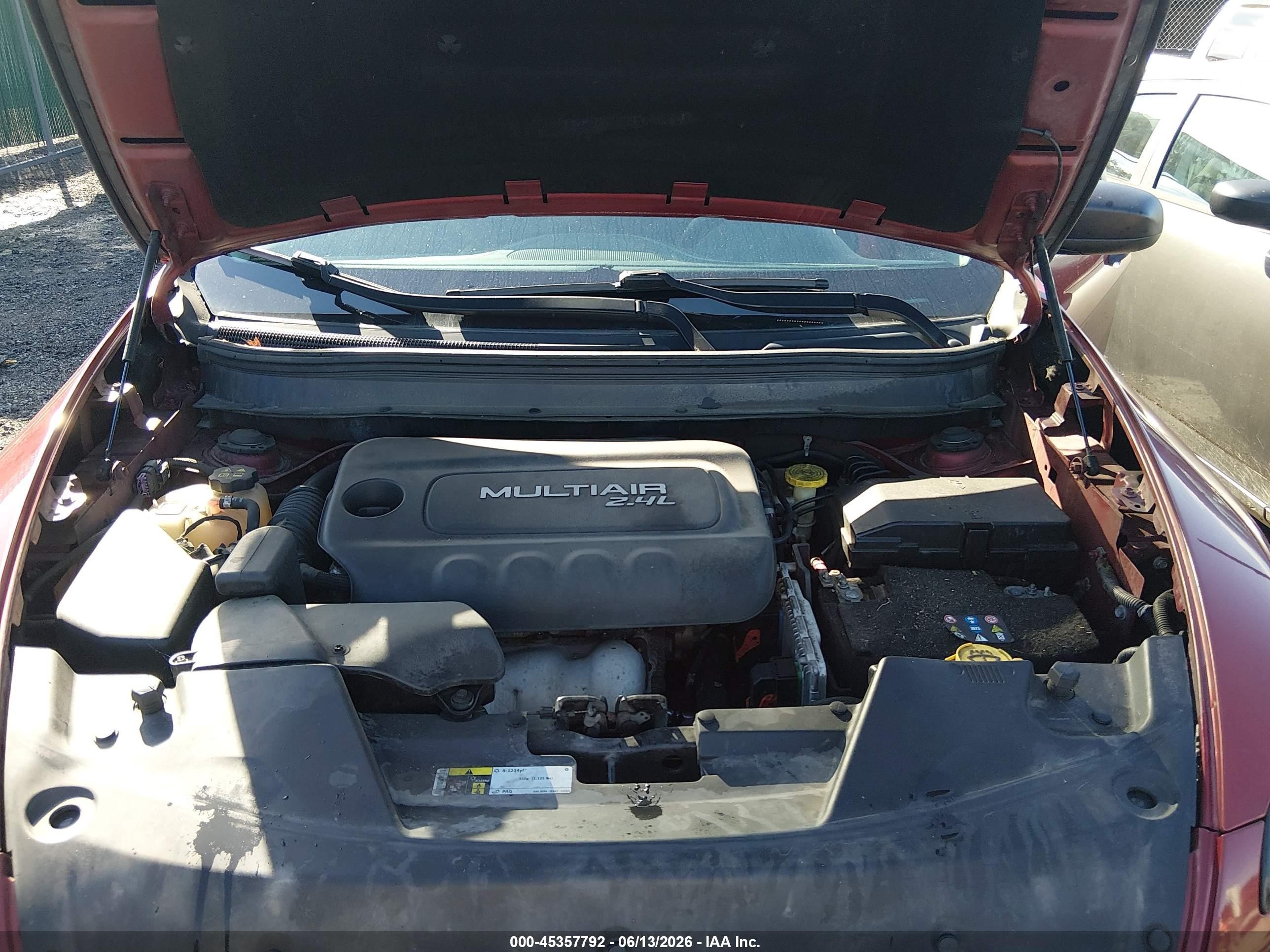 2014 Jeep Cherokee Sport Burgundy vin: 1C4PJLAB4EW143860