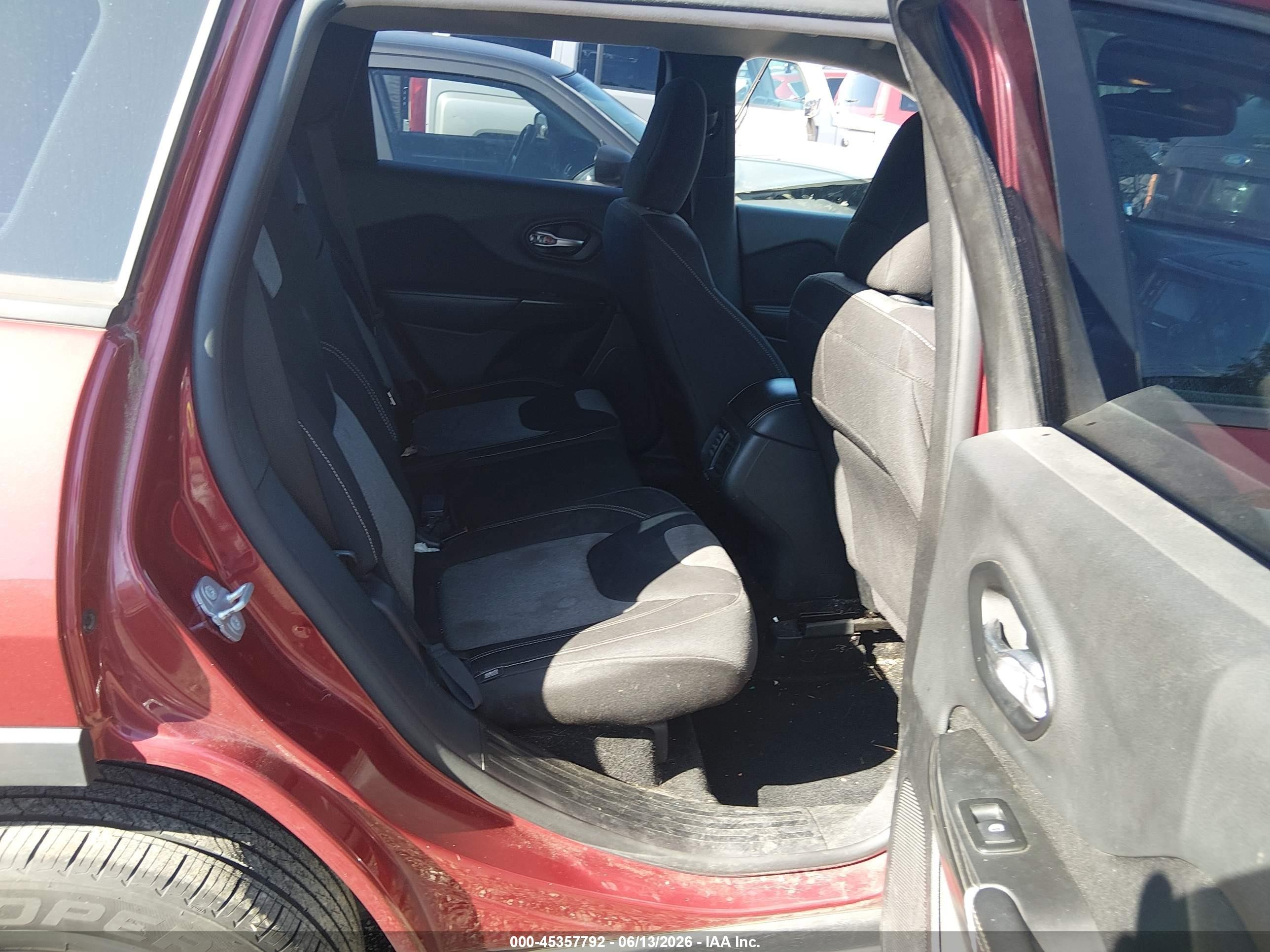 2014 Jeep Cherokee Sport Burgundy vin: 1C4PJLAB4EW143860