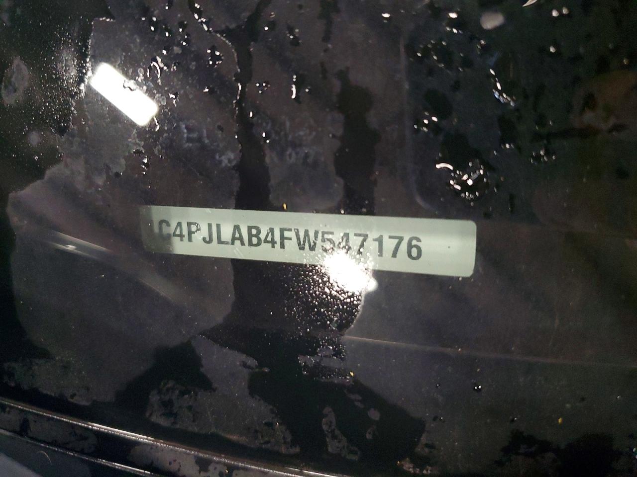 2015 Jeep Cherokee Sport Silver vin: 1C4PJLAB4FW547176