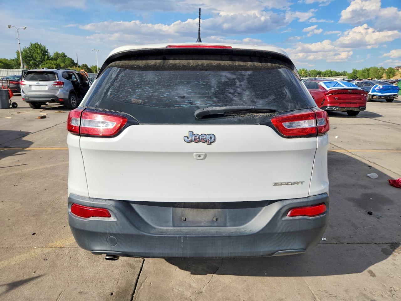 2015 Jeep Cherokee Sport Белый vin: 1C4PJLAB5FW525476