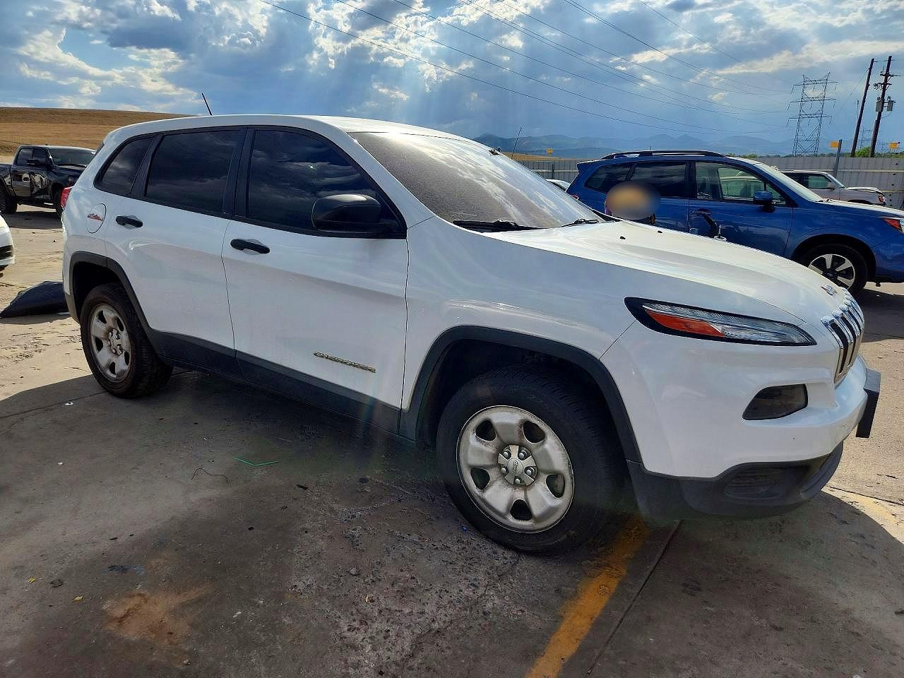 2015 Jeep Cherokee Sport Белый vin: 1C4PJLAB5FW525476