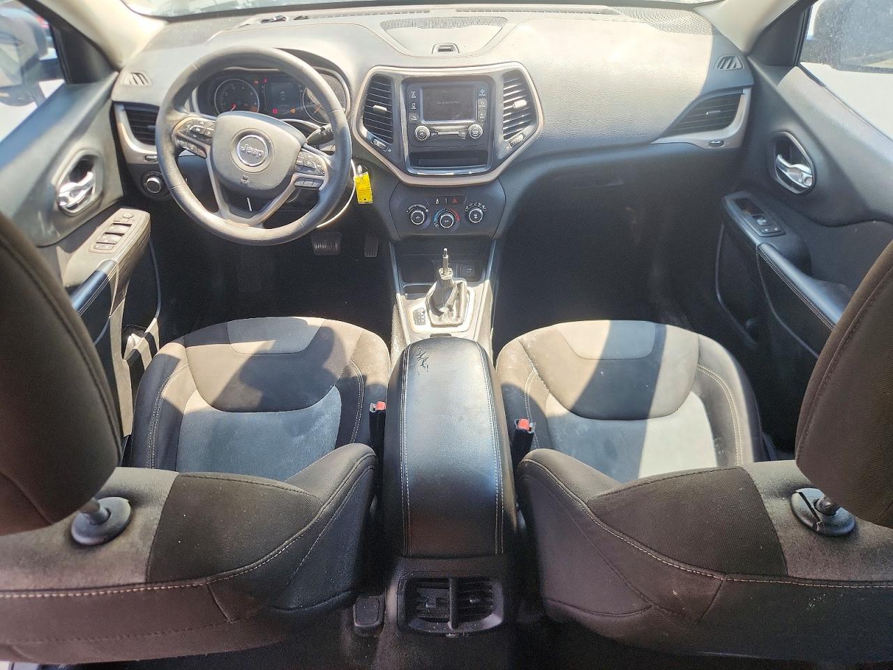 2015 Jeep Cherokee Sport Beige vin: 1C4PJLAB5FW760654