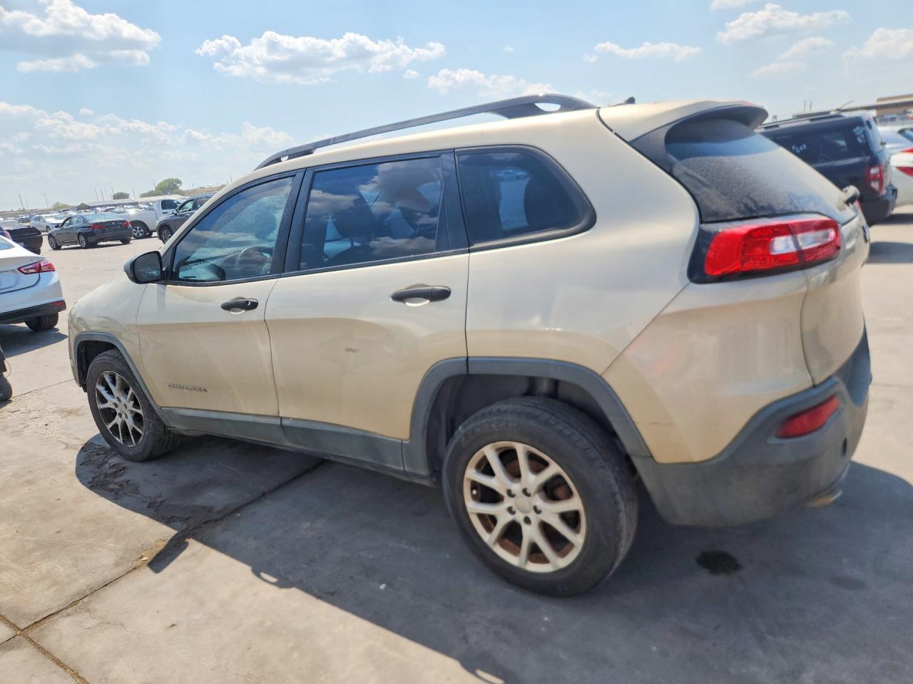 2015 Jeep Cherokee Sport Beige vin: 1C4PJLAB5FW760654