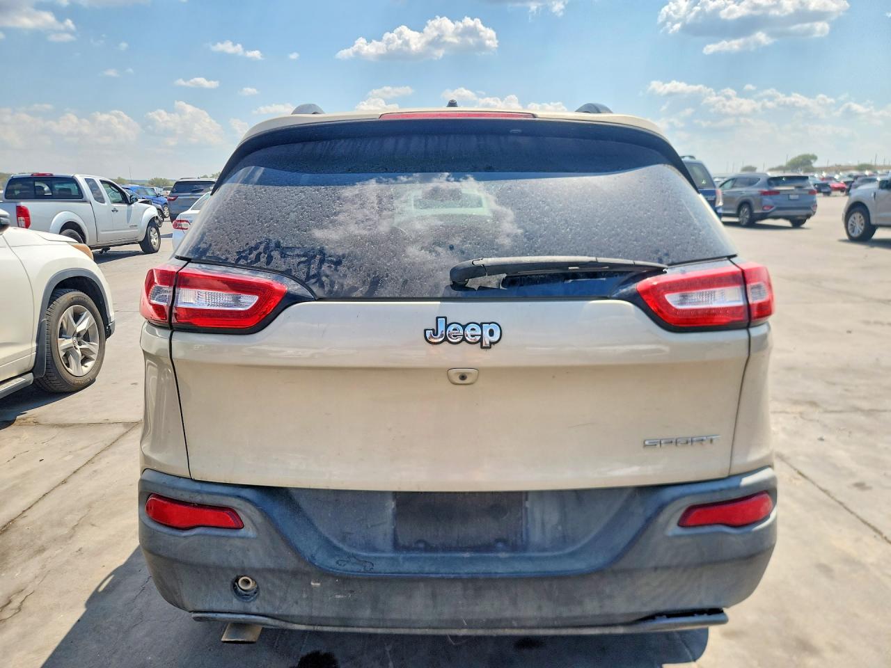 2015 Jeep Cherokee Sport Beige vin: 1C4PJLAB5FW760654