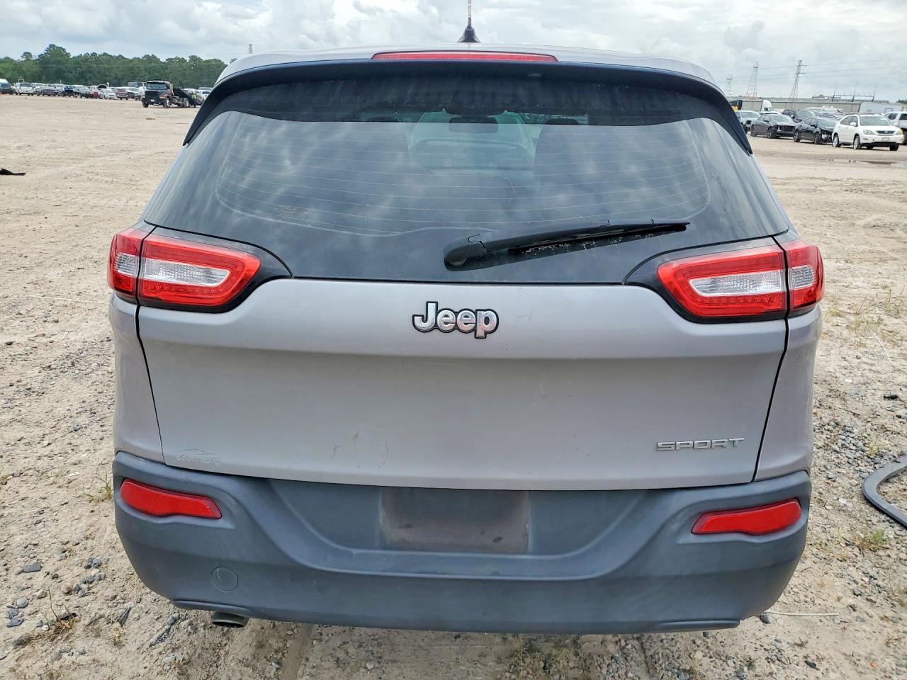 2014 Jeep Cherokee Sport Silver vin: 1C4PJLAB6EW104395