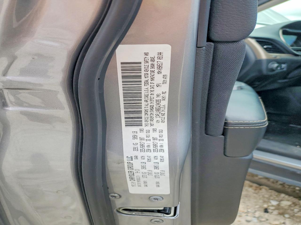 2014 Jeep Cherokee Sport Silver vin: 1C4PJLAB6EW104395
