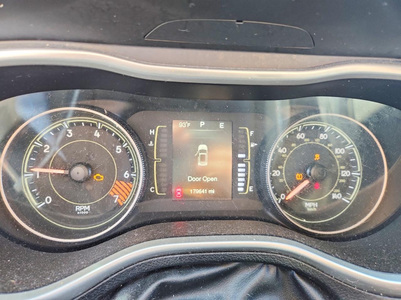 2014 Jeep Cherokee Sport Silver vin: 1C4PJLAB6EW104509
