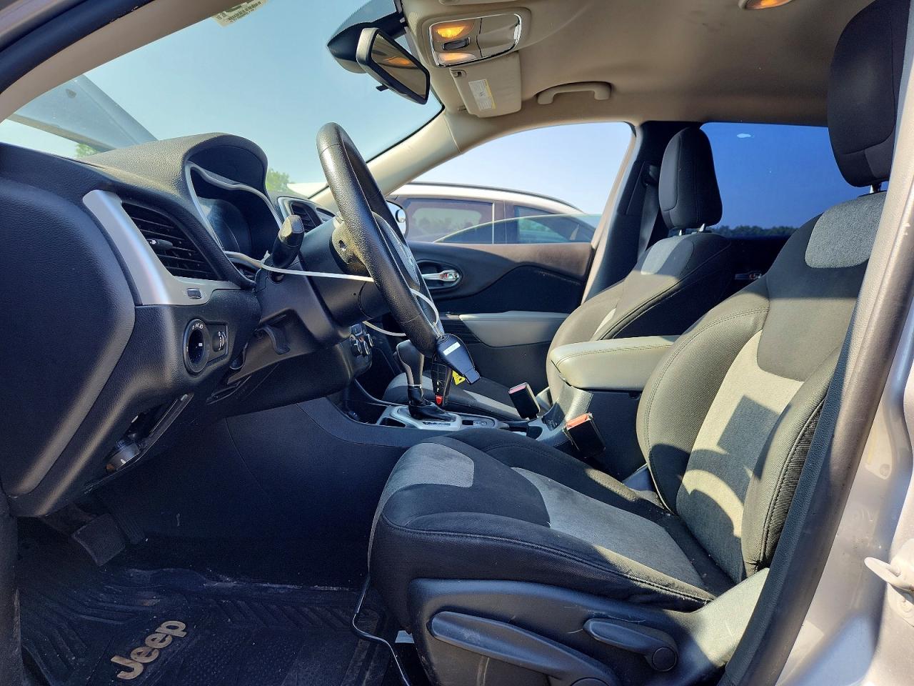2014 Jeep Cherokee Sport Silver vin: 1C4PJLAB6EW104509