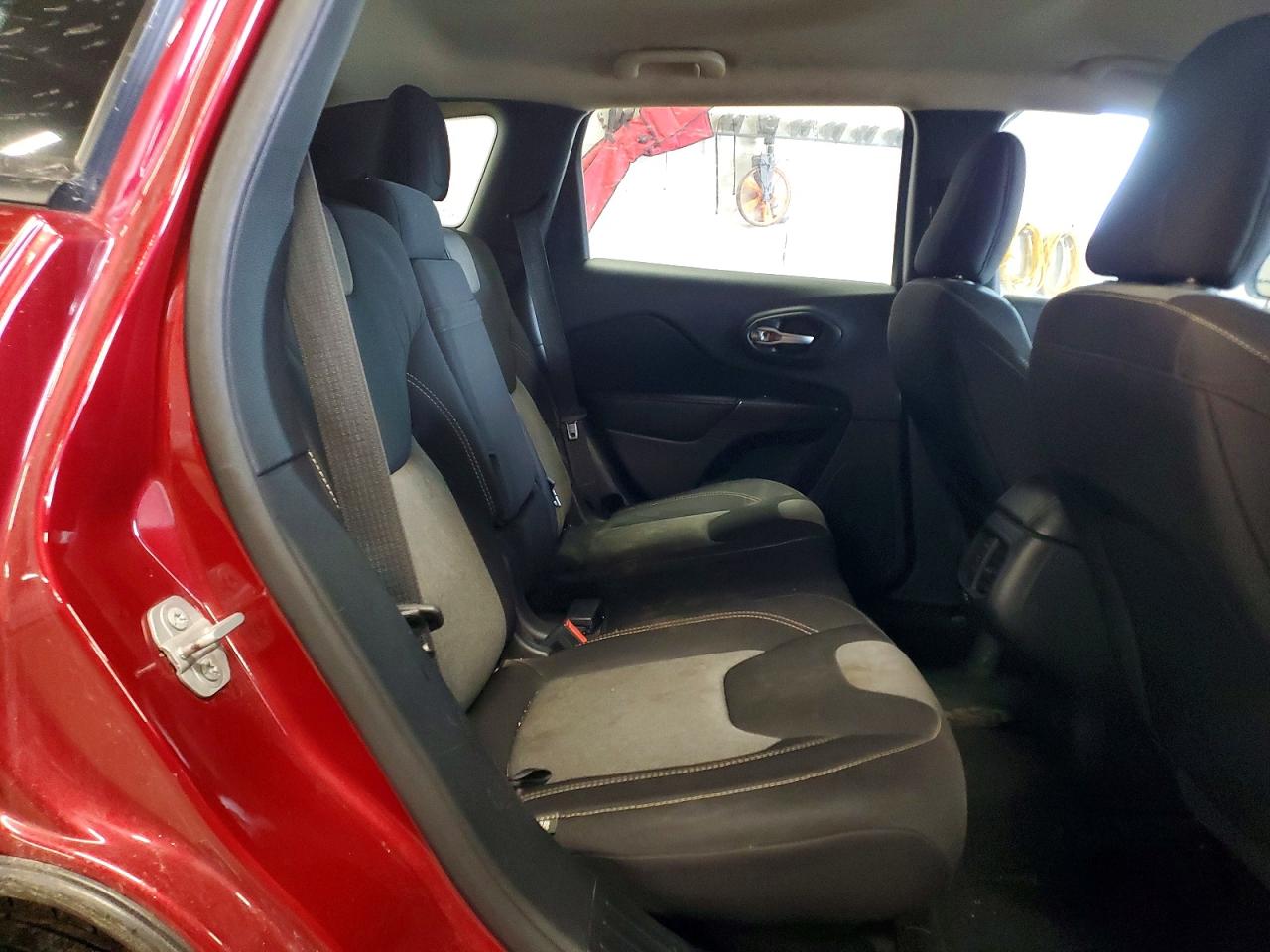 2015 Jeep Cherokee Sport Red vin: 1C4PJLAB6FW596749