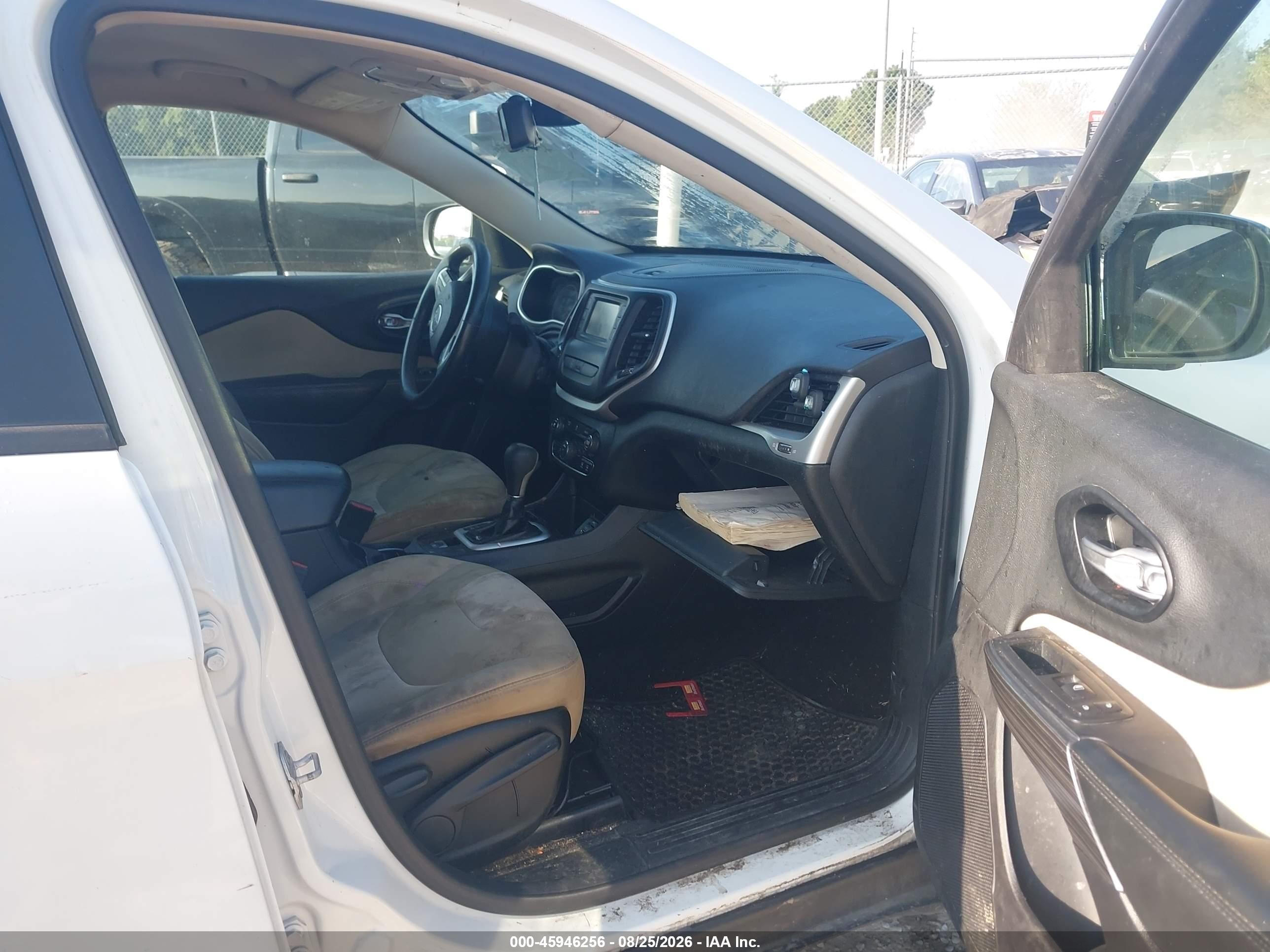 2015 Jeep Cherokee Sport White vin: 1C4PJLAB6FW676715