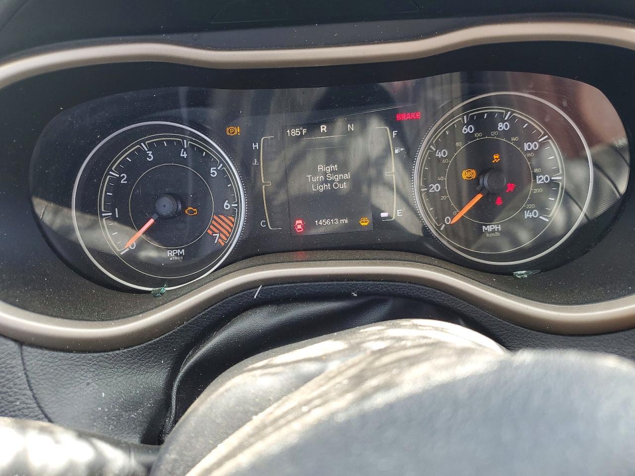 2015 Jeep Cherokee Sport Silver vin: 1C4PJLAB6FW678089