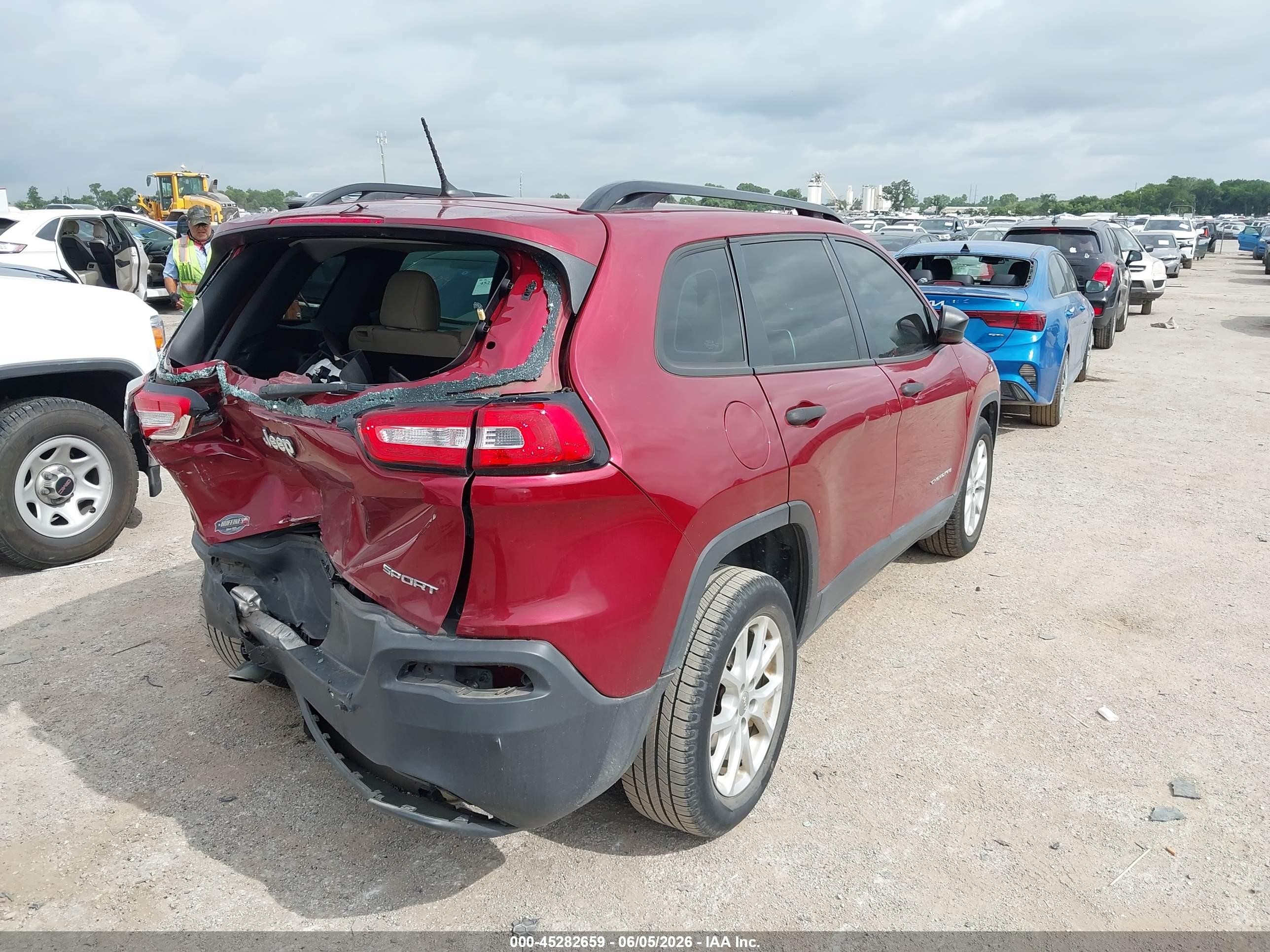 2015 Jeep Cherokee Sport Red vin: 1C4PJLAB6FW689609