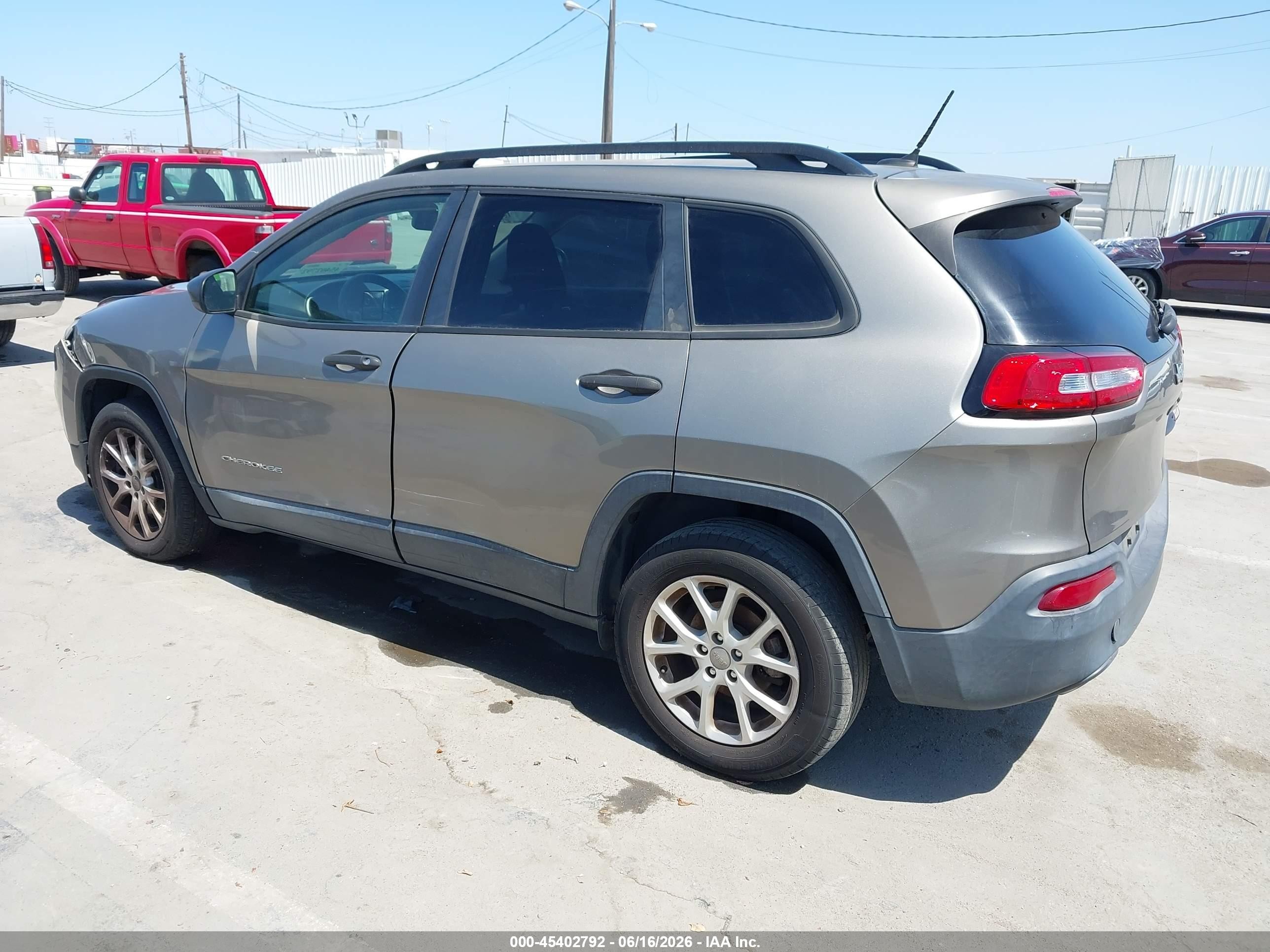 2017 Jeep Cherokee Sport Fwd Gold vin: 1C4PJLAB6HW603704