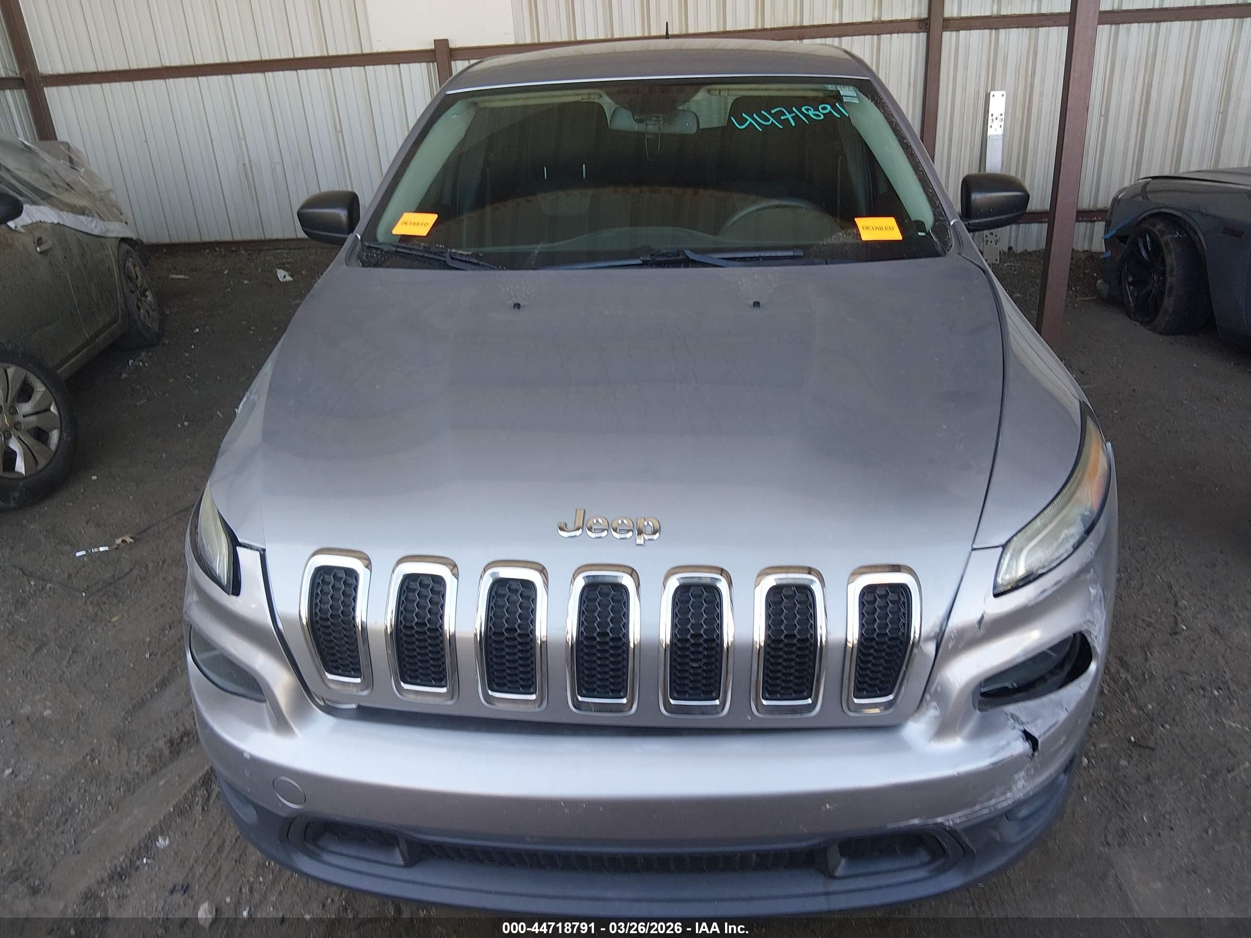 2014 Jeep Cherokee Sport Серебряный vin: 1C4PJLAB7EW112652