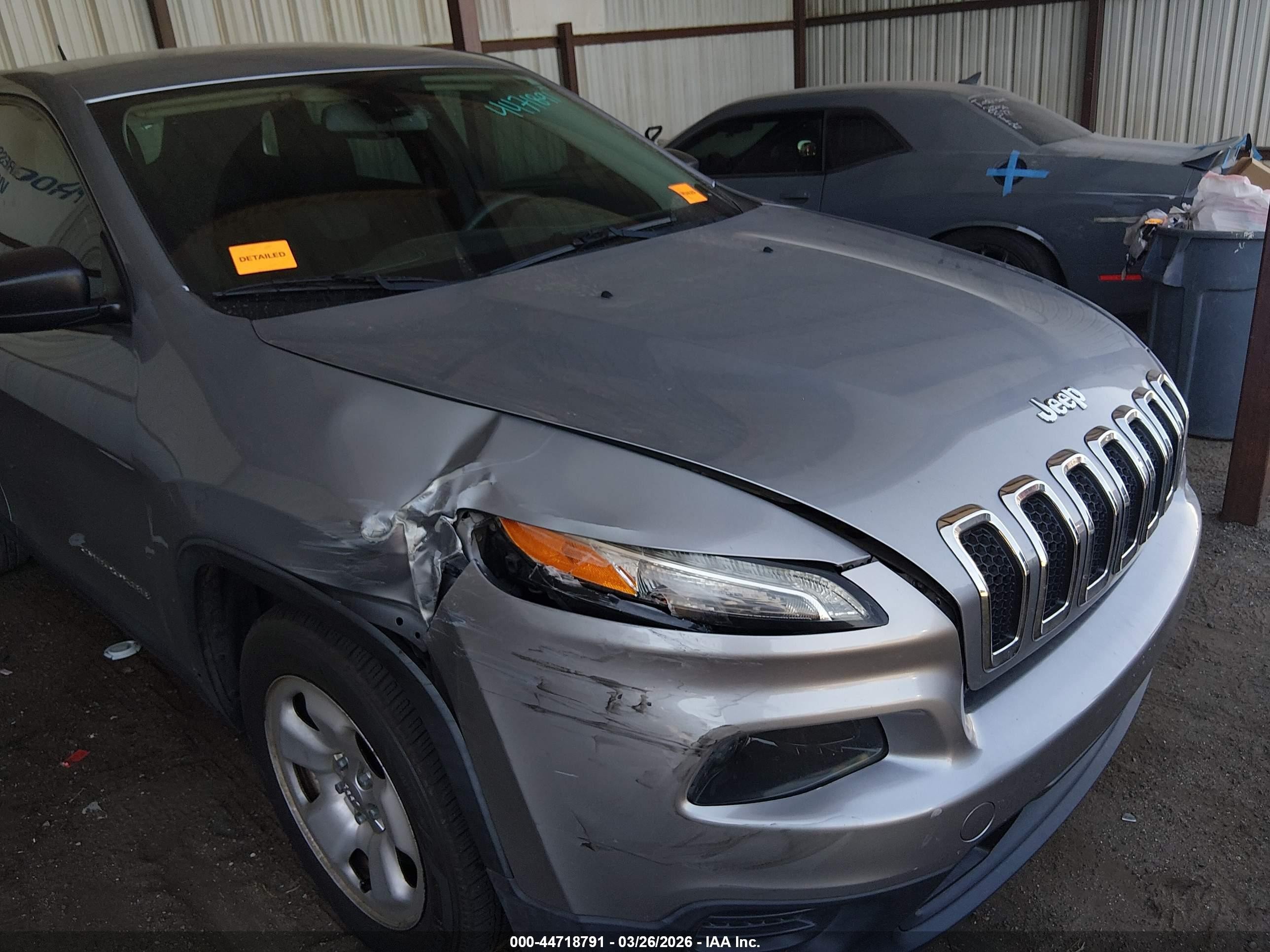 2014 Jeep Cherokee Sport Серебряный vin: 1C4PJLAB7EW112652