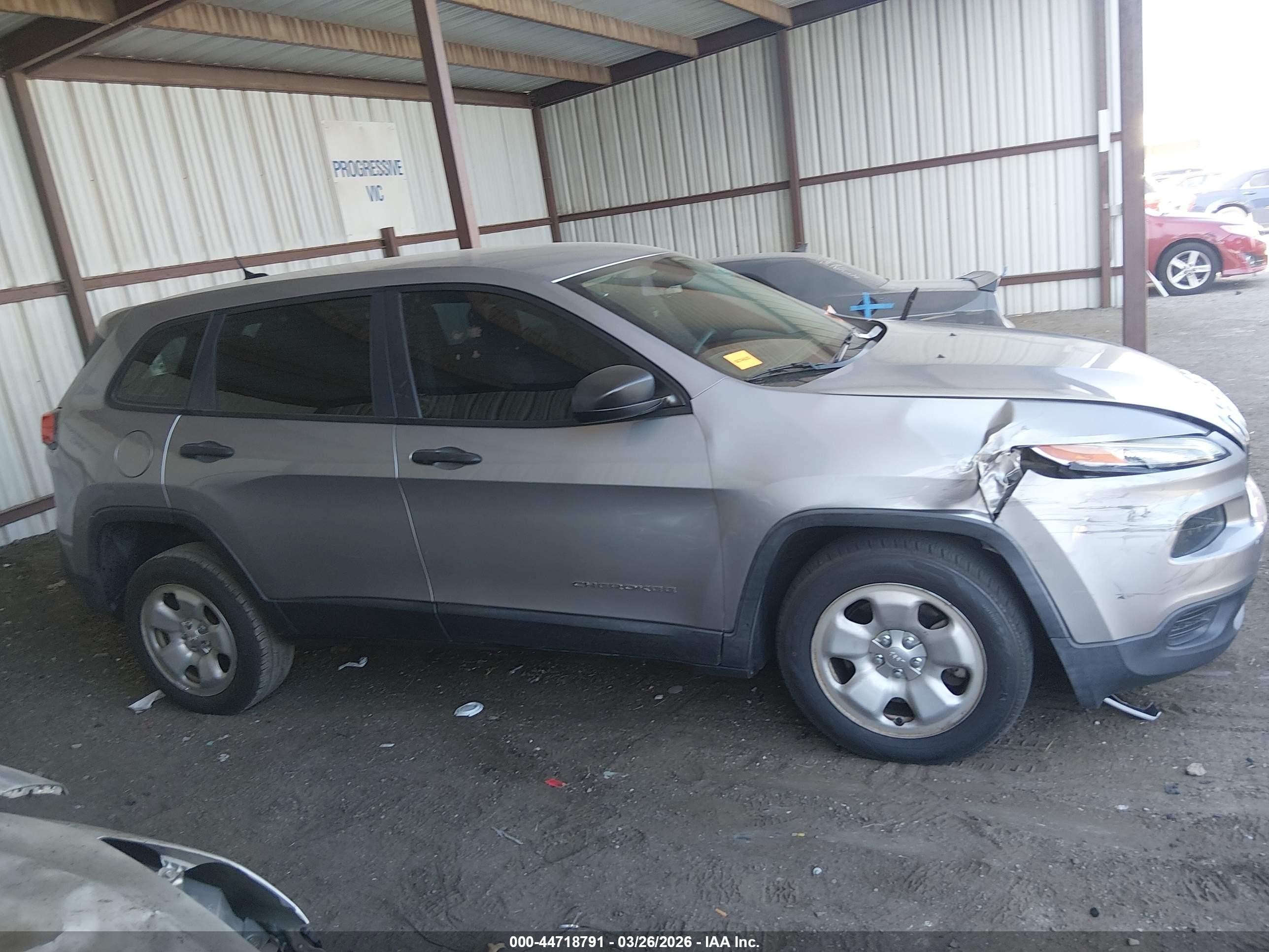 2014 Jeep Cherokee Sport Серебряный vin: 1C4PJLAB7EW112652