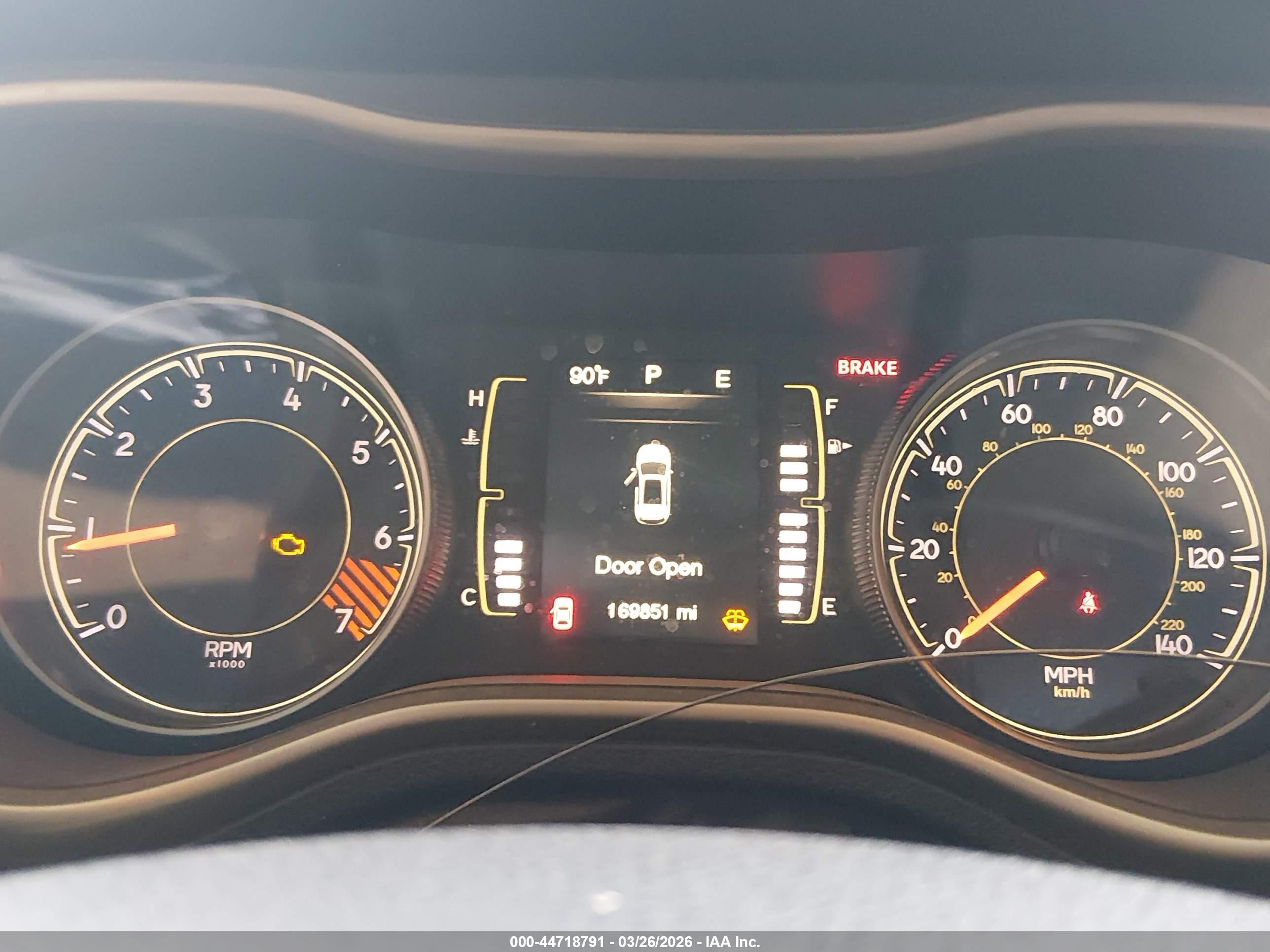 2014 Jeep Cherokee Sport Серебряный vin: 1C4PJLAB7EW112652