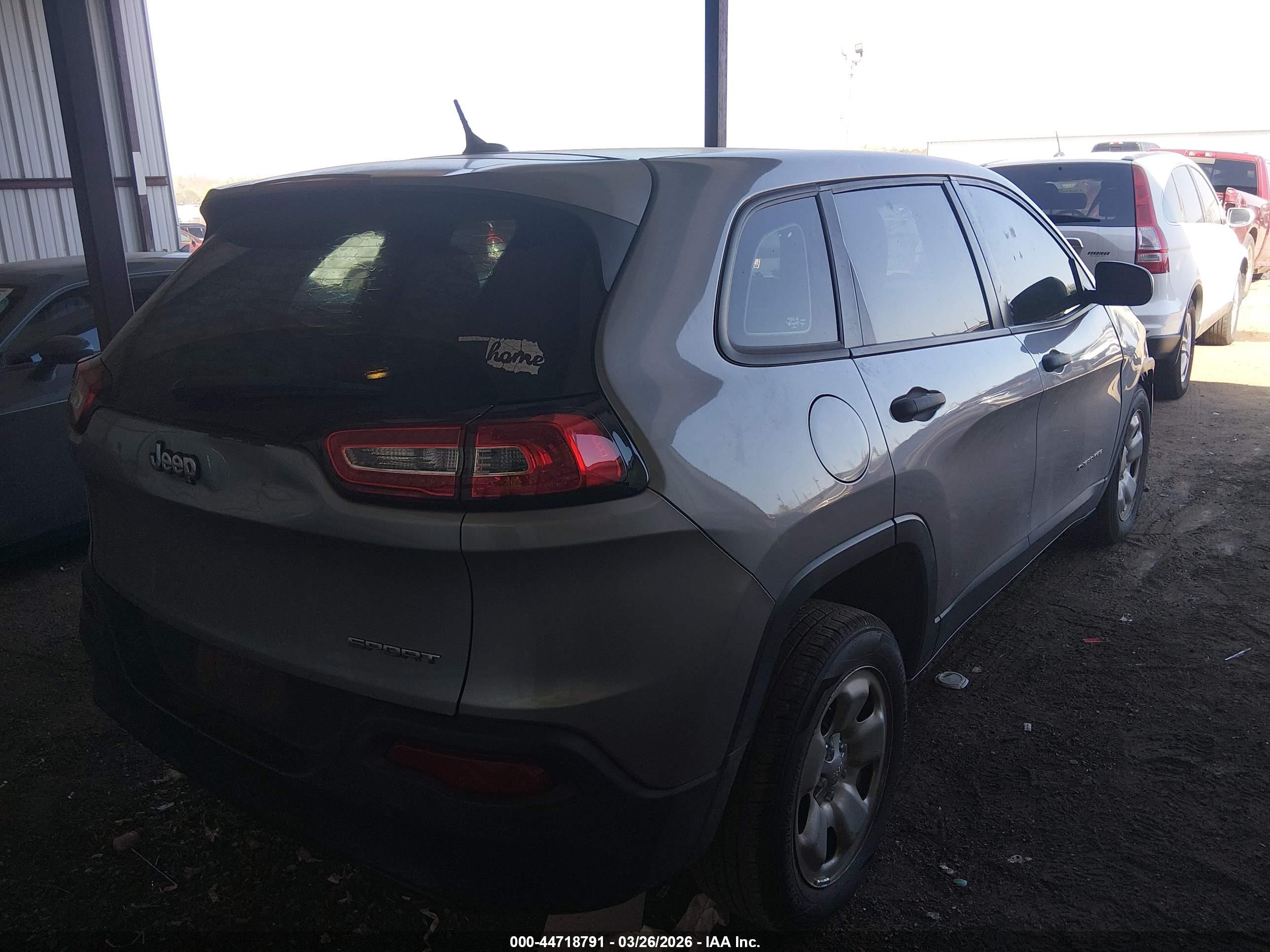 2014 Jeep Cherokee Sport Серебряный vin: 1C4PJLAB7EW112652
