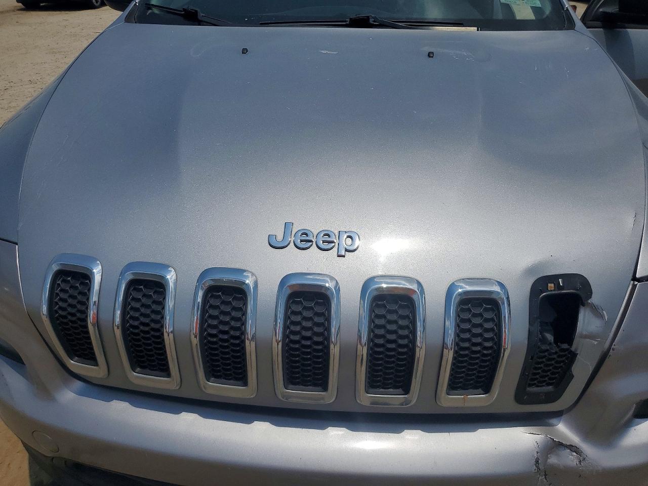 2014 Jeep Cherokee Sport Silver vin: 1C4PJLAB7EW157414