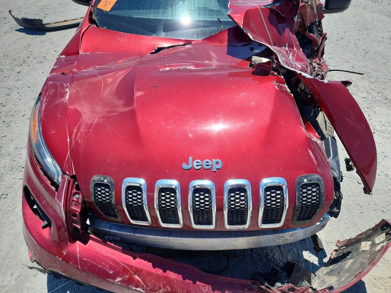 2015 Jeep Cherokee Sport Red vin: 1C4PJLAB7FW700973