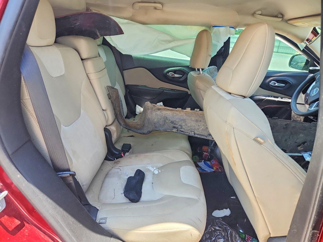 2015 Jeep Cherokee Sport Red vin: 1C4PJLAB7FW700973