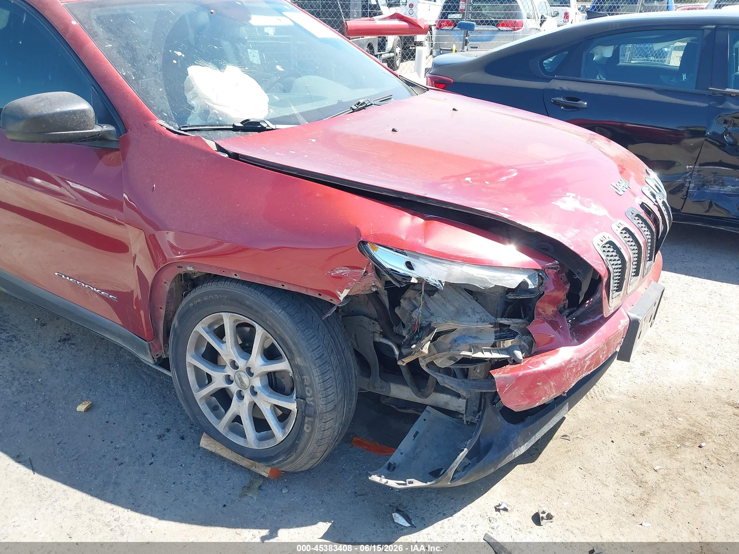 2015 Jeep Cherokee Sport Red vin: 1C4PJLAB7FW701640