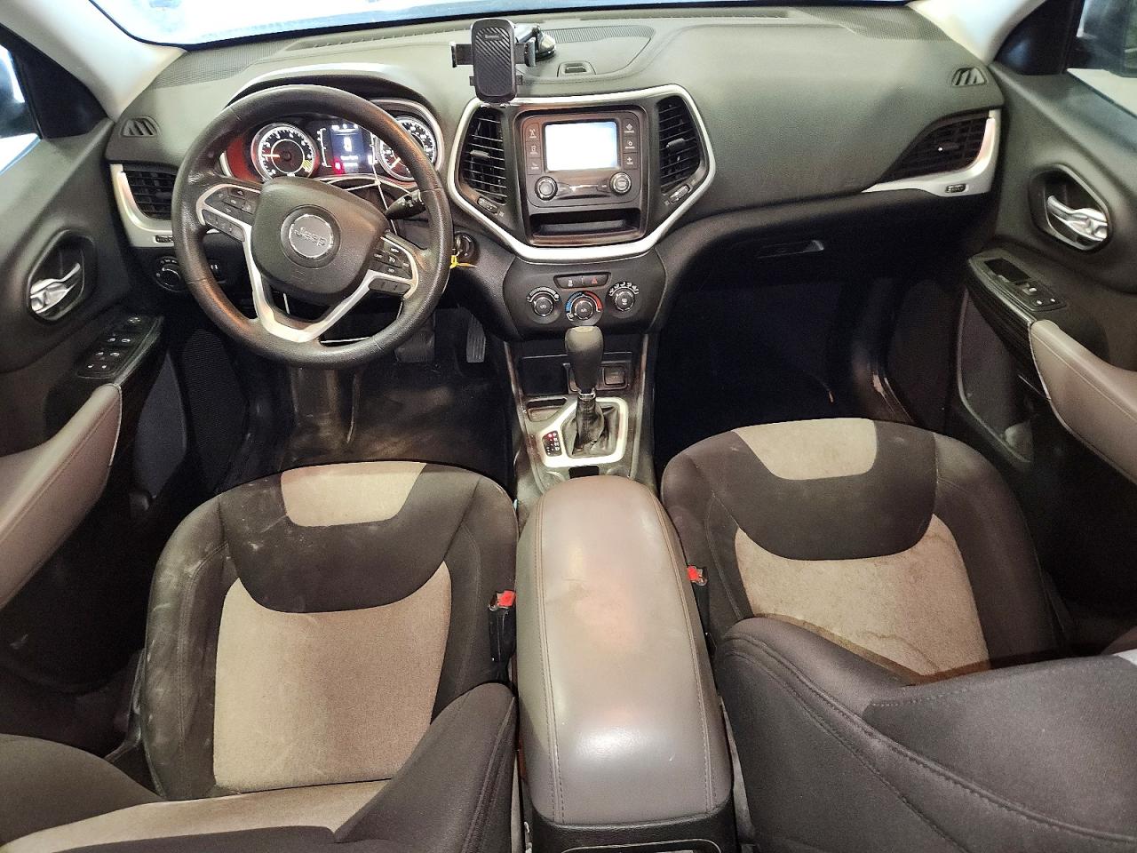 2014 Jeep Cheeroke Silver vin: 1C4PJLAB8EW122803