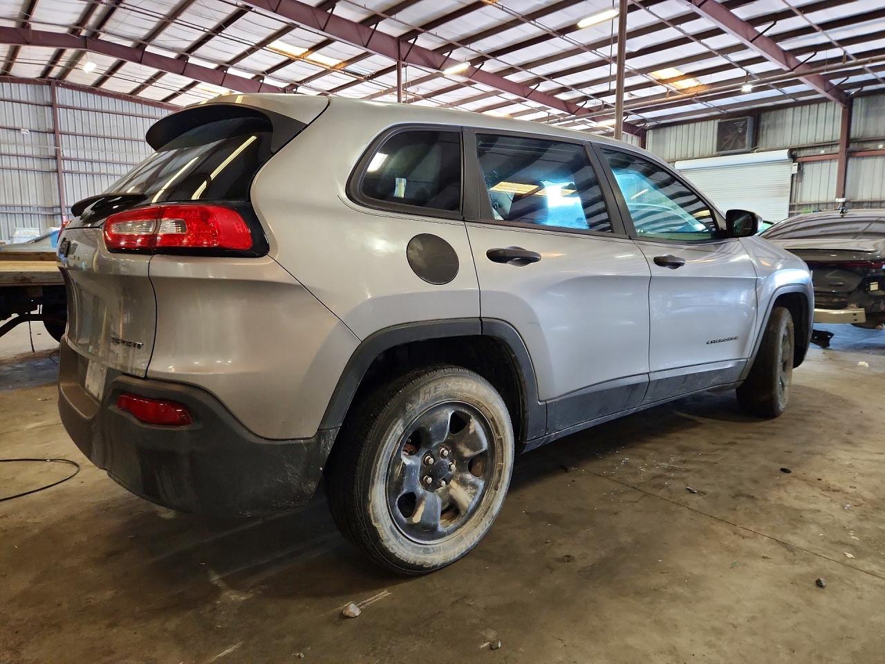 2014 Jeep Cheeroke Silver vin: 1C4PJLAB8EW122803
