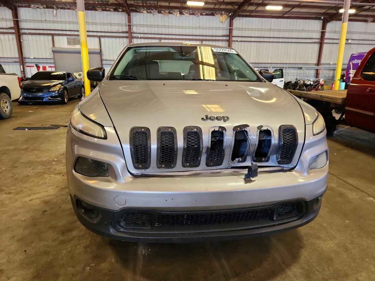 2014 Jeep Cheeroke Silver vin: 1C4PJLAB8EW122803