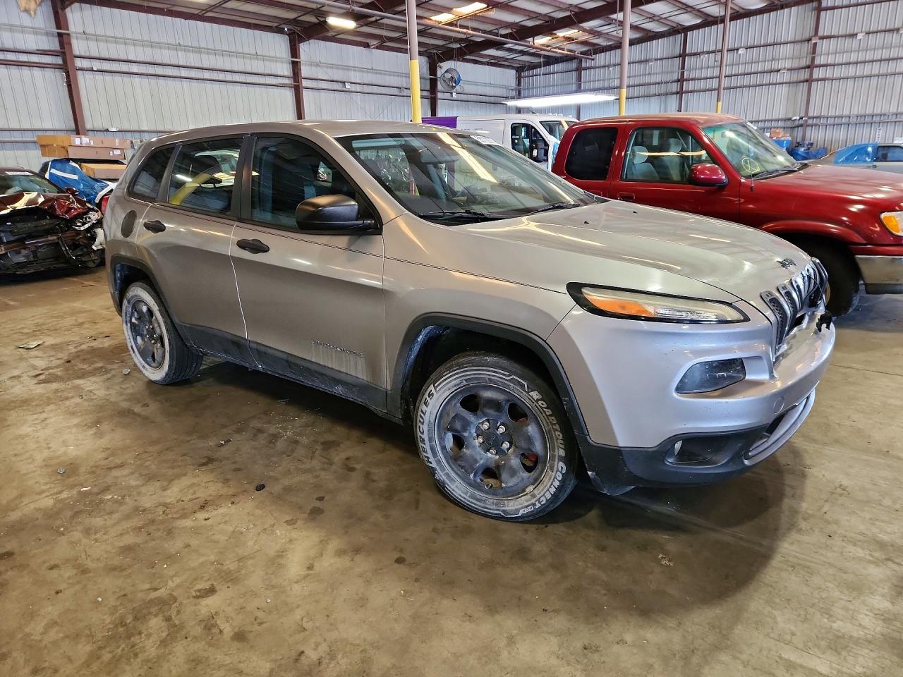 2014 Jeep Cheeroke Silver vin: 1C4PJLAB8EW122803
