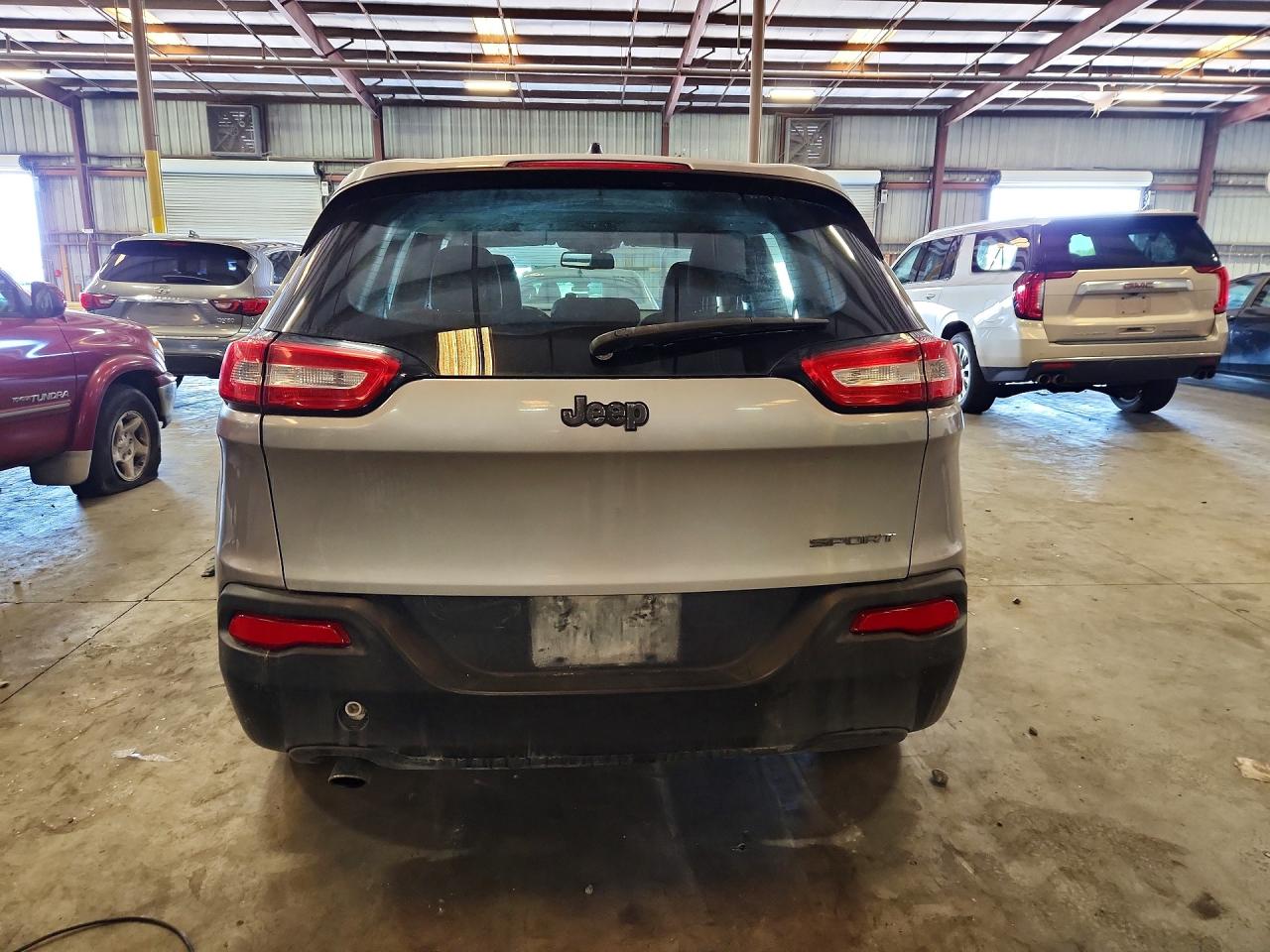 2014 Jeep Cheeroke Silver vin: 1C4PJLAB8EW122803