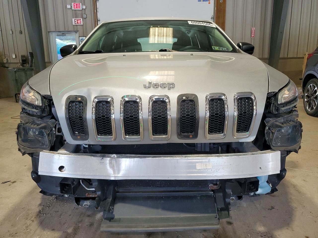 2015 Jeep Cherokee Sport Silver vin: 1C4PJLAB8FW506369