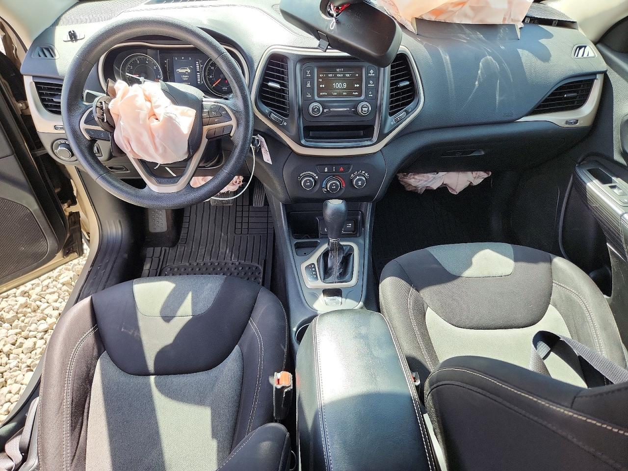 2015 Jeep Cherokee Sport Tan vin: 1C4PJLAB8FW561131