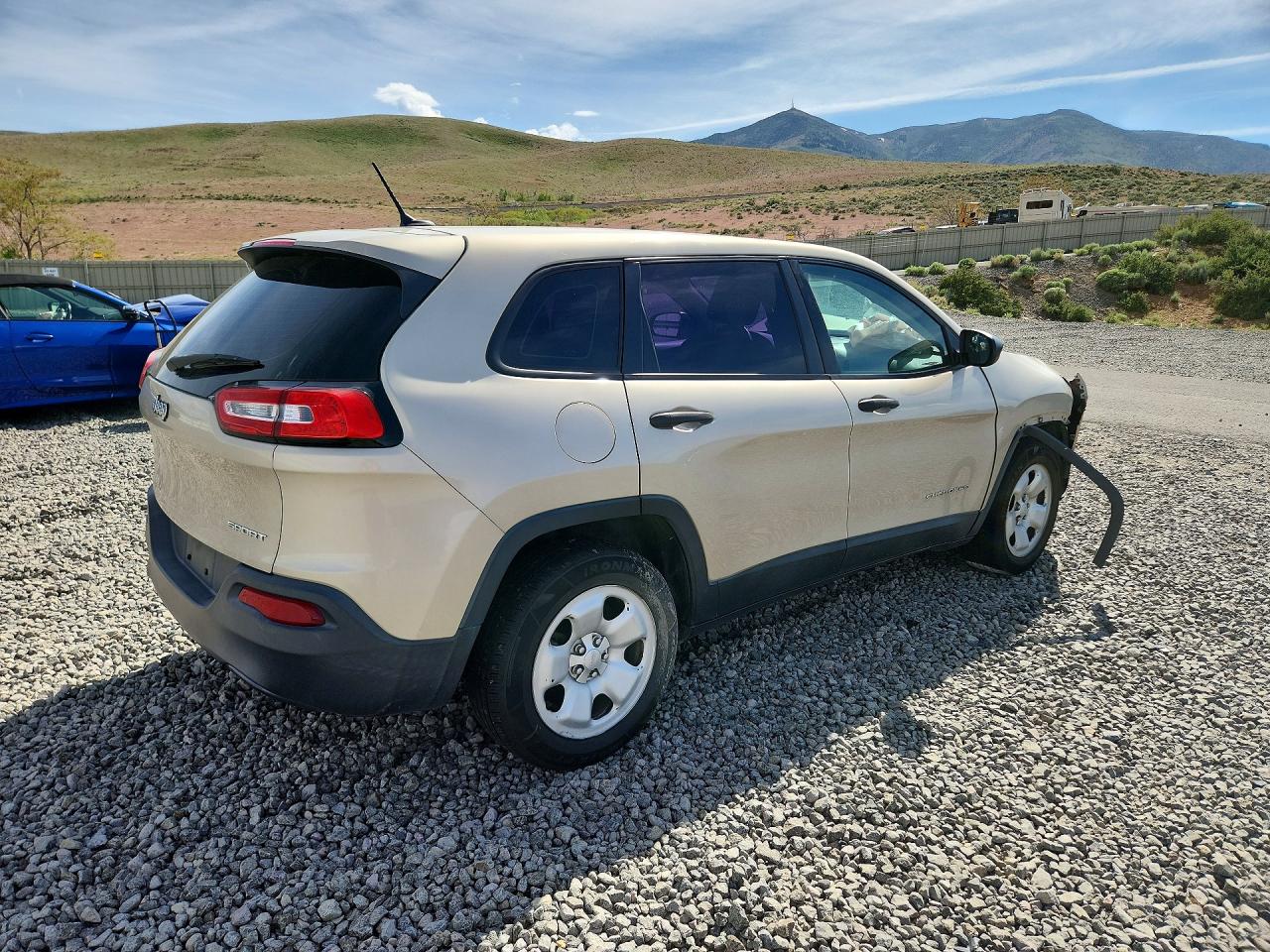 2015 Jeep Cherokee Sport Tan vin: 1C4PJLAB8FW561131