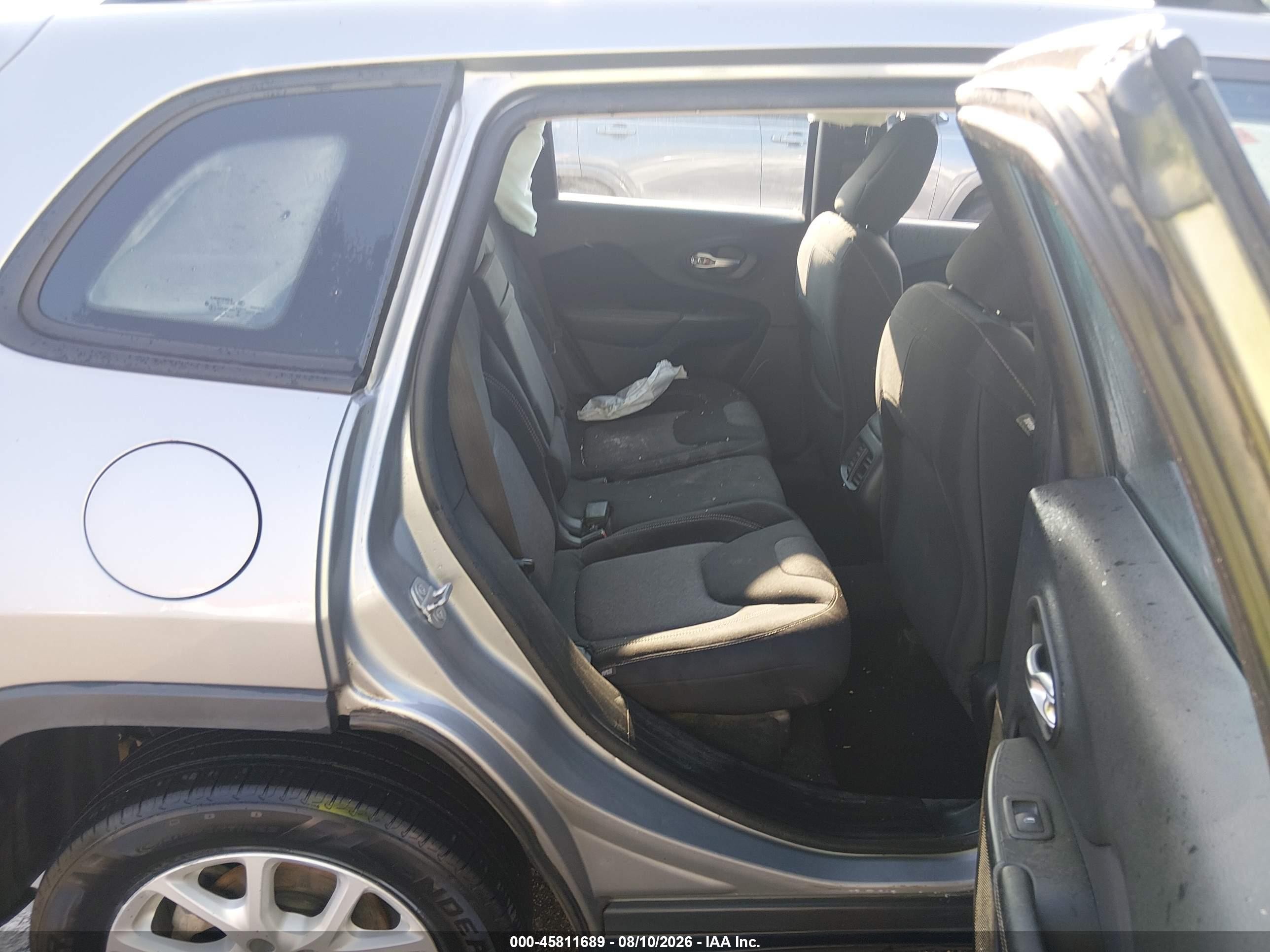 2015 Jeep Cherokee Sport Gray vin: 1C4PJLAB8FW579421
