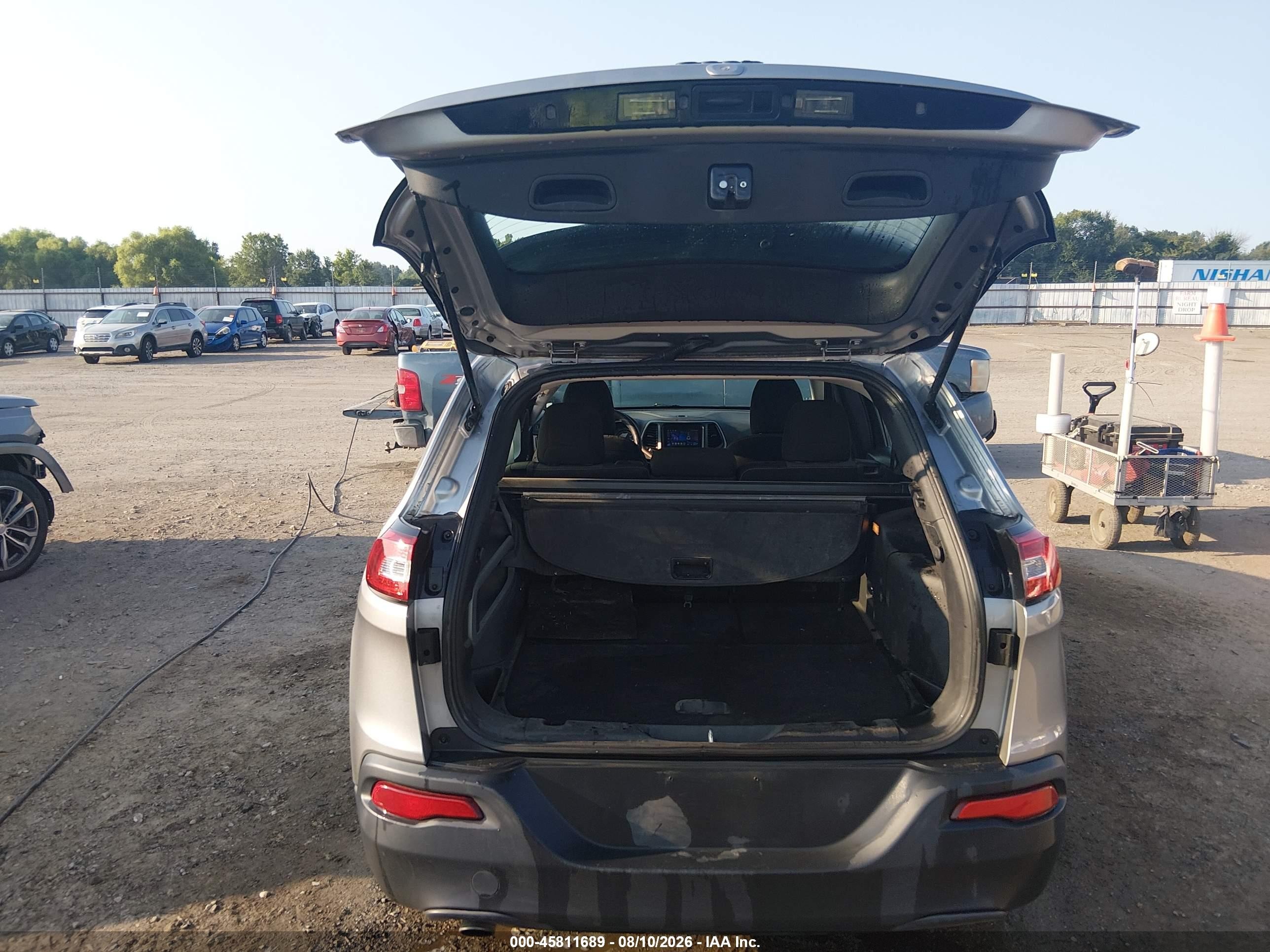 2015 Jeep Cherokee Sport Gray vin: 1C4PJLAB8FW579421