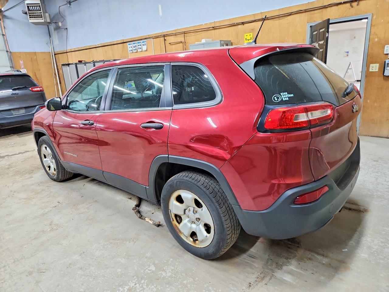 2015 Jeep Cherokee Sport Burgundy vin: 1C4PJLAB8FW597014