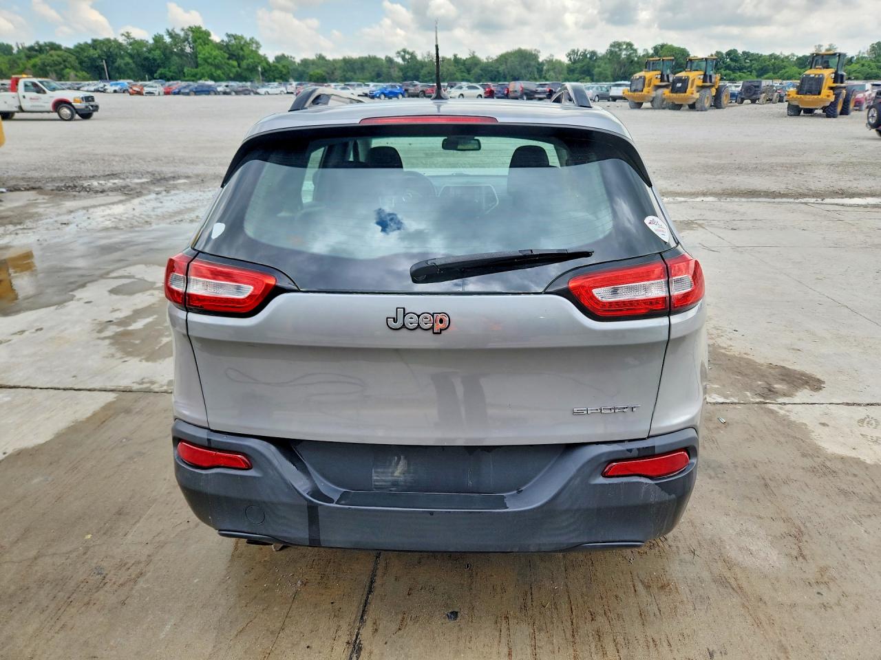 2015 Jeep Cherokee Sport Gray vin: 1C4PJLAB8FW616855