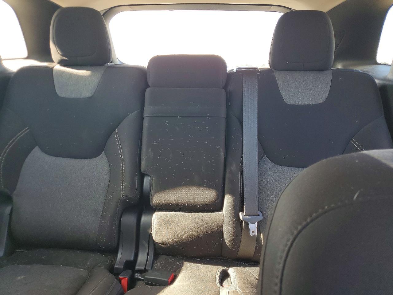 2015 Jeep Cherokee White vin: 1C4PJLAB8FW760440