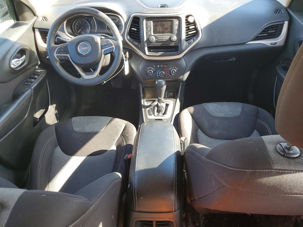 2015 Jeep Cherokee White vin: 1C4PJLAB8FW760440