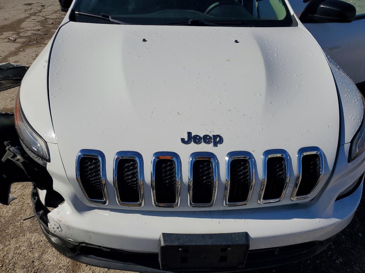 2015 Jeep Cherokee White vin: 1C4PJLAB8FW760440