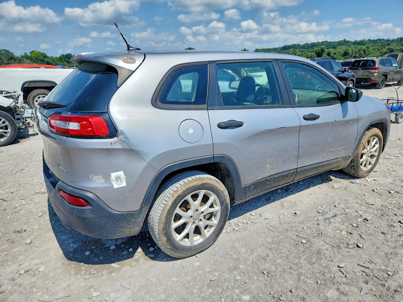 2014 Jeep Cherokee Sport Silver vin: 1C4PJLAB9EW112944