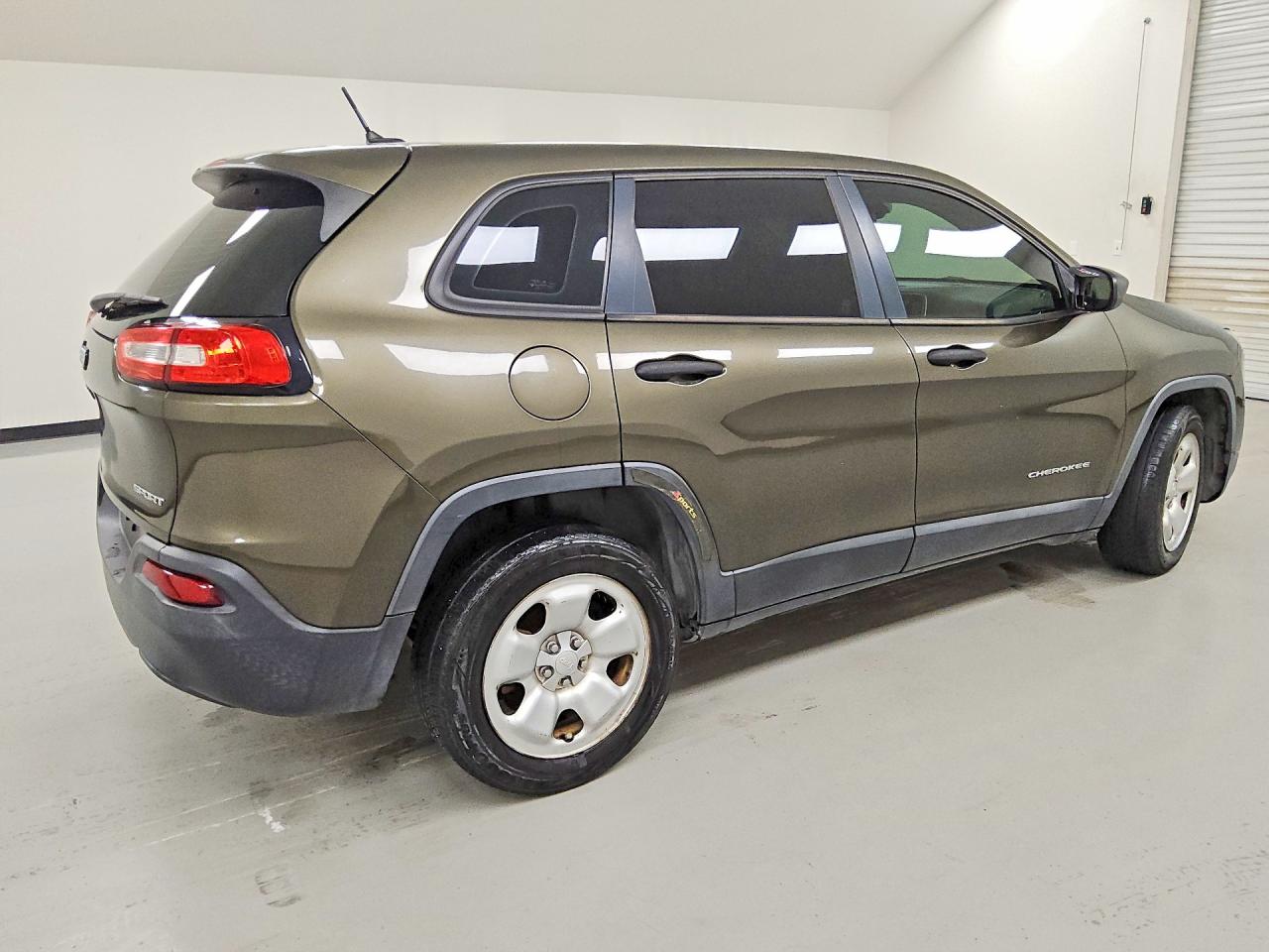 2014 Jeep Cherokee Sport Green vin: 1C4PJLAB9EW301576