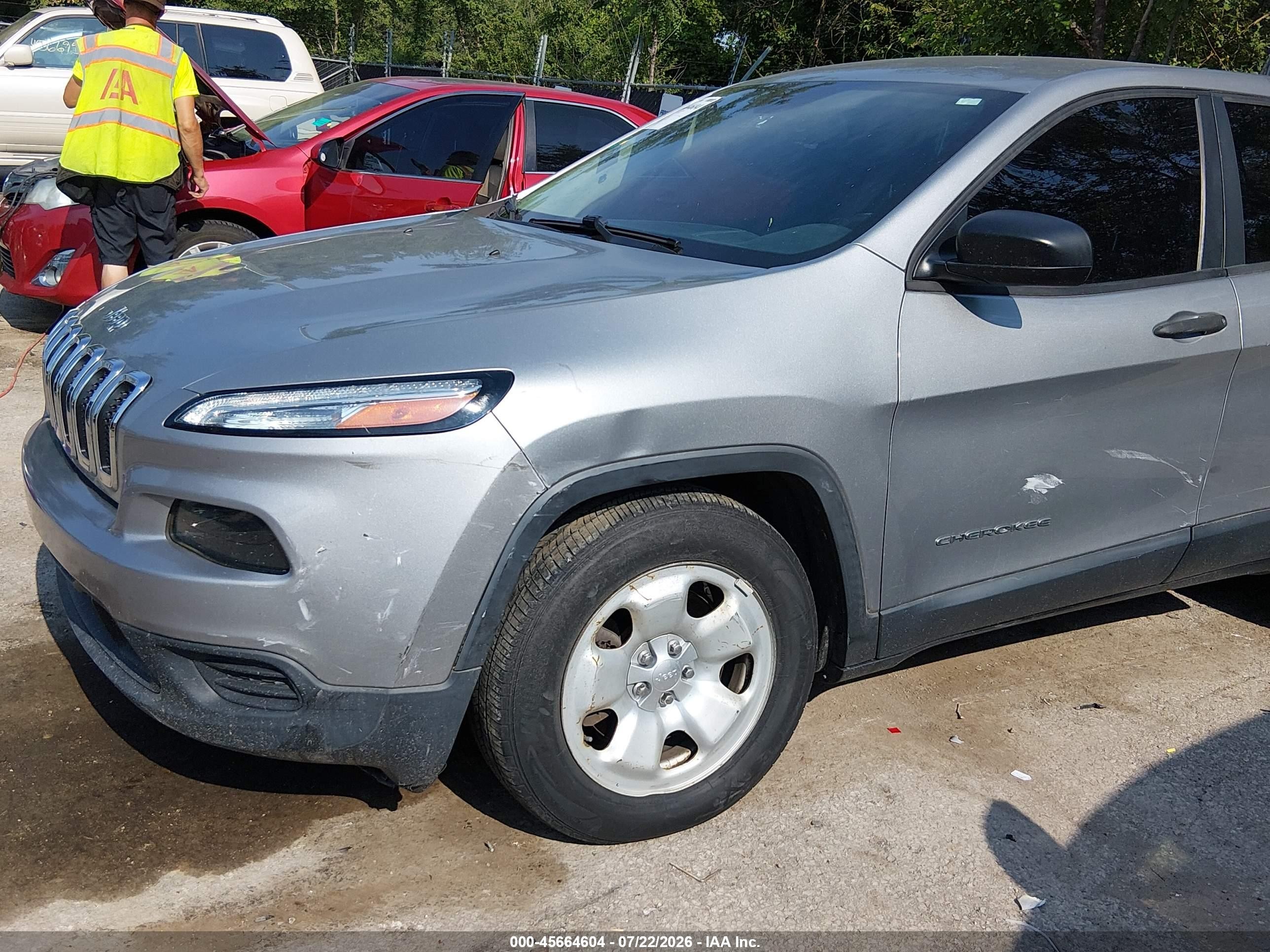 2015 Jeep Cherokee Sport Silver vin: 1C4PJLAB9FW643207