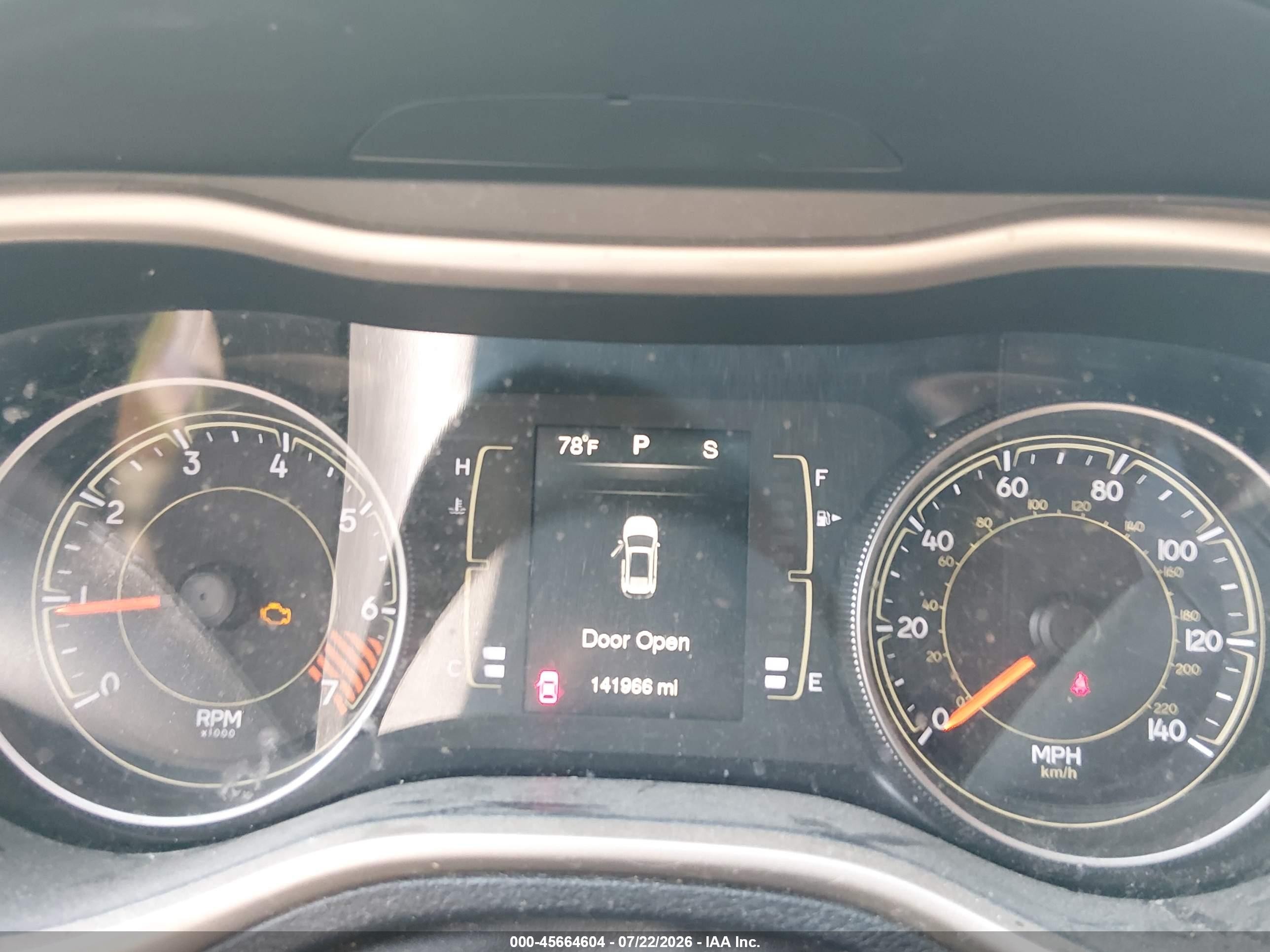 2015 Jeep Cherokee Sport Silver vin: 1C4PJLAB9FW643207