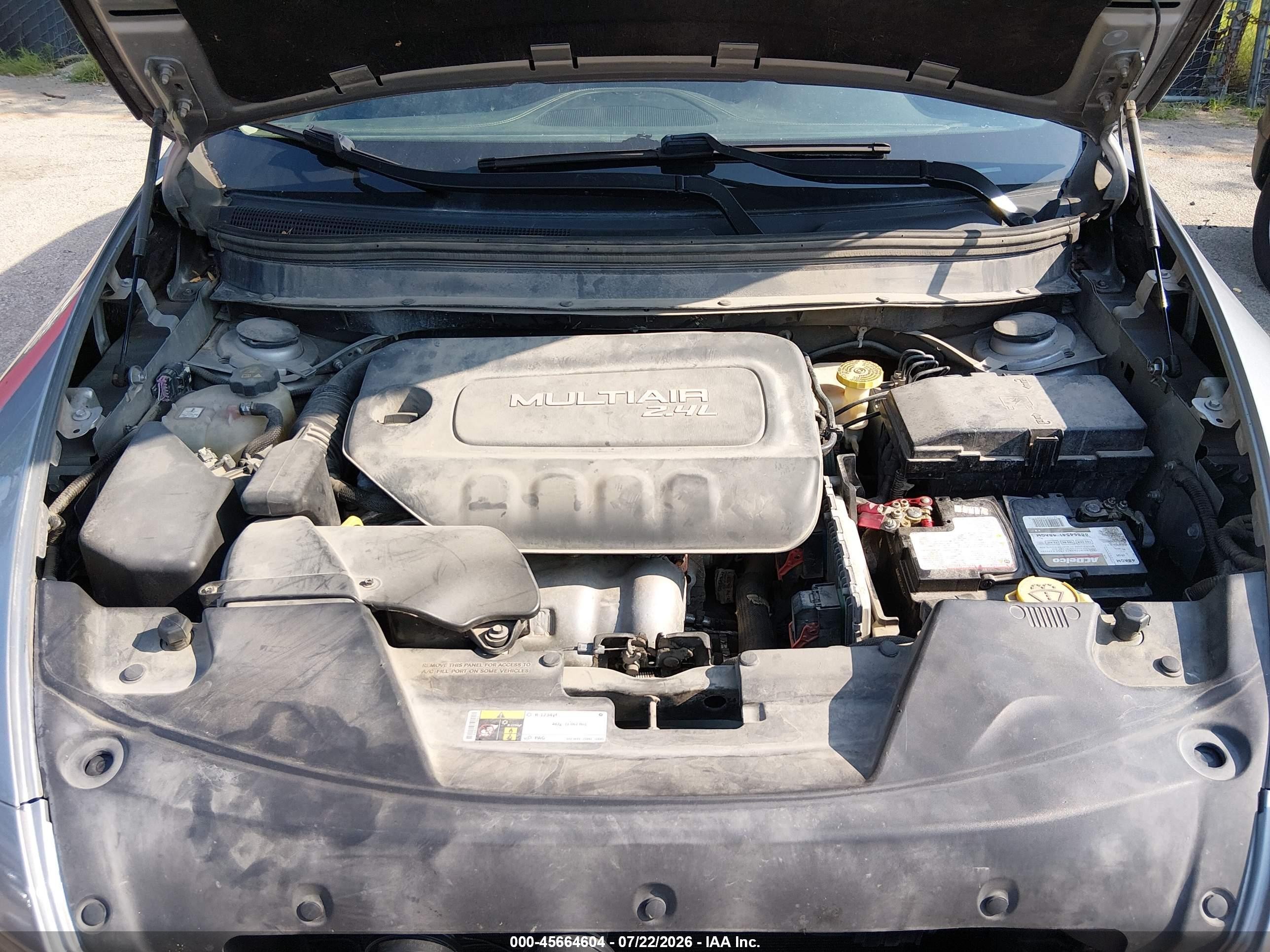 2015 Jeep Cherokee Sport Silver vin: 1C4PJLAB9FW643207