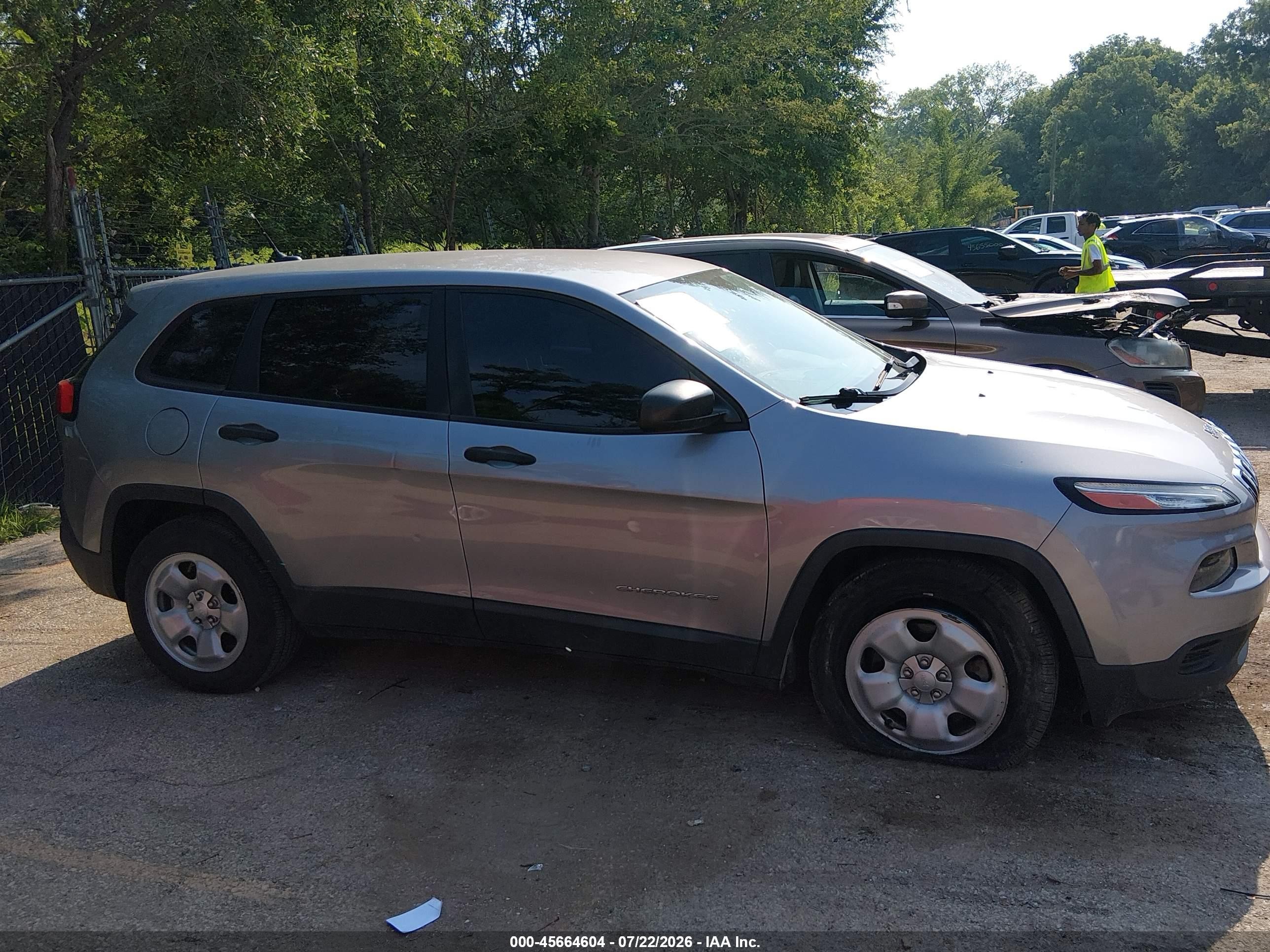 2015 Jeep Cherokee Sport Silver vin: 1C4PJLAB9FW643207