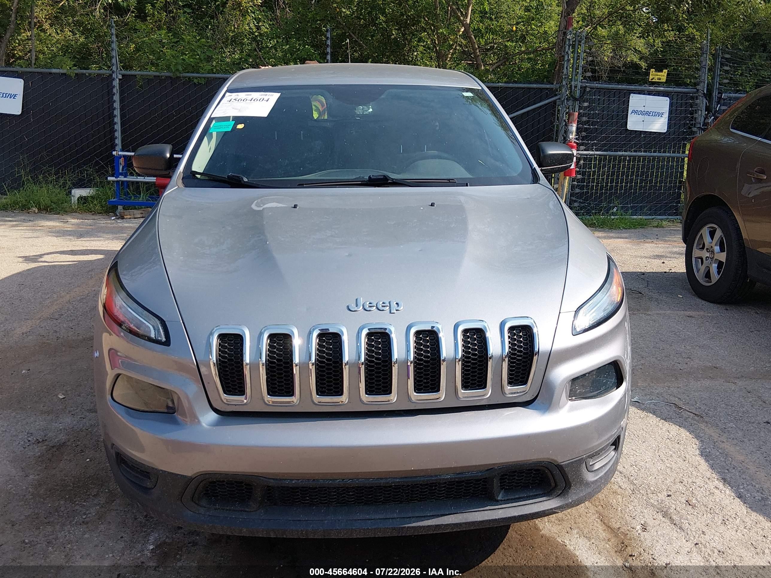 2015 Jeep Cherokee Sport Silver vin: 1C4PJLAB9FW643207