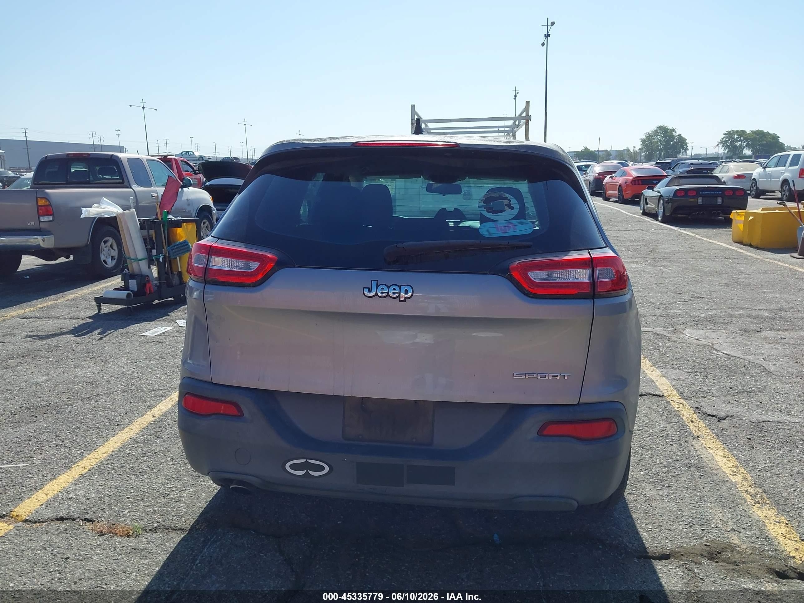 2015 Jeep Cherokee Sport Gray vin: 1C4PJLAB9FW722022