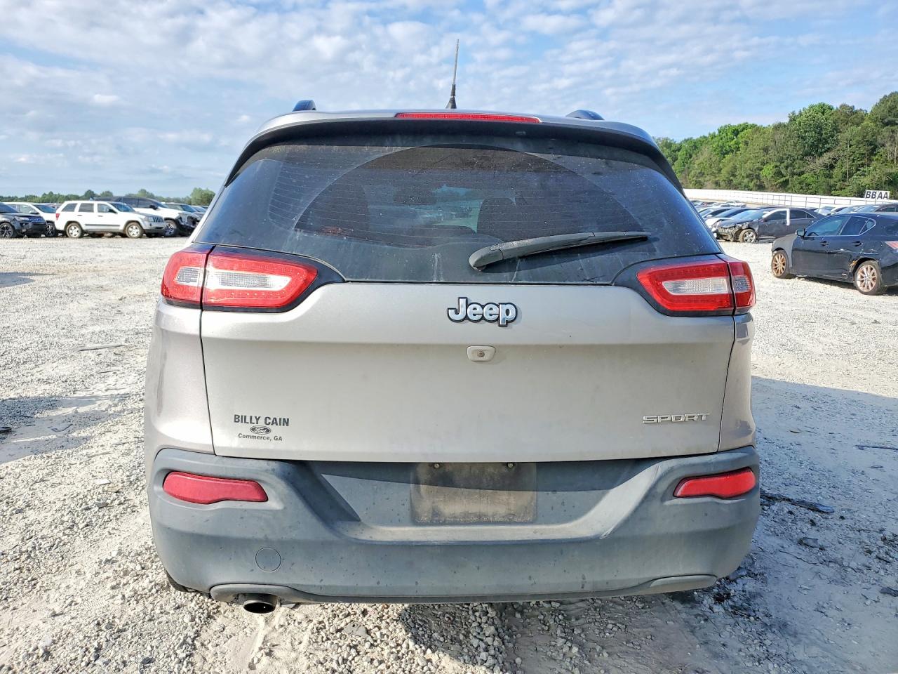 2015 Jeep Cherokee Sport Серебряный vin: 1C4PJLAB9FW761886